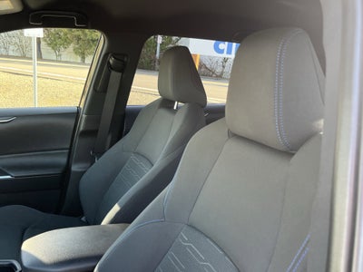 2023 Toyota RAV4 Hybrid SE