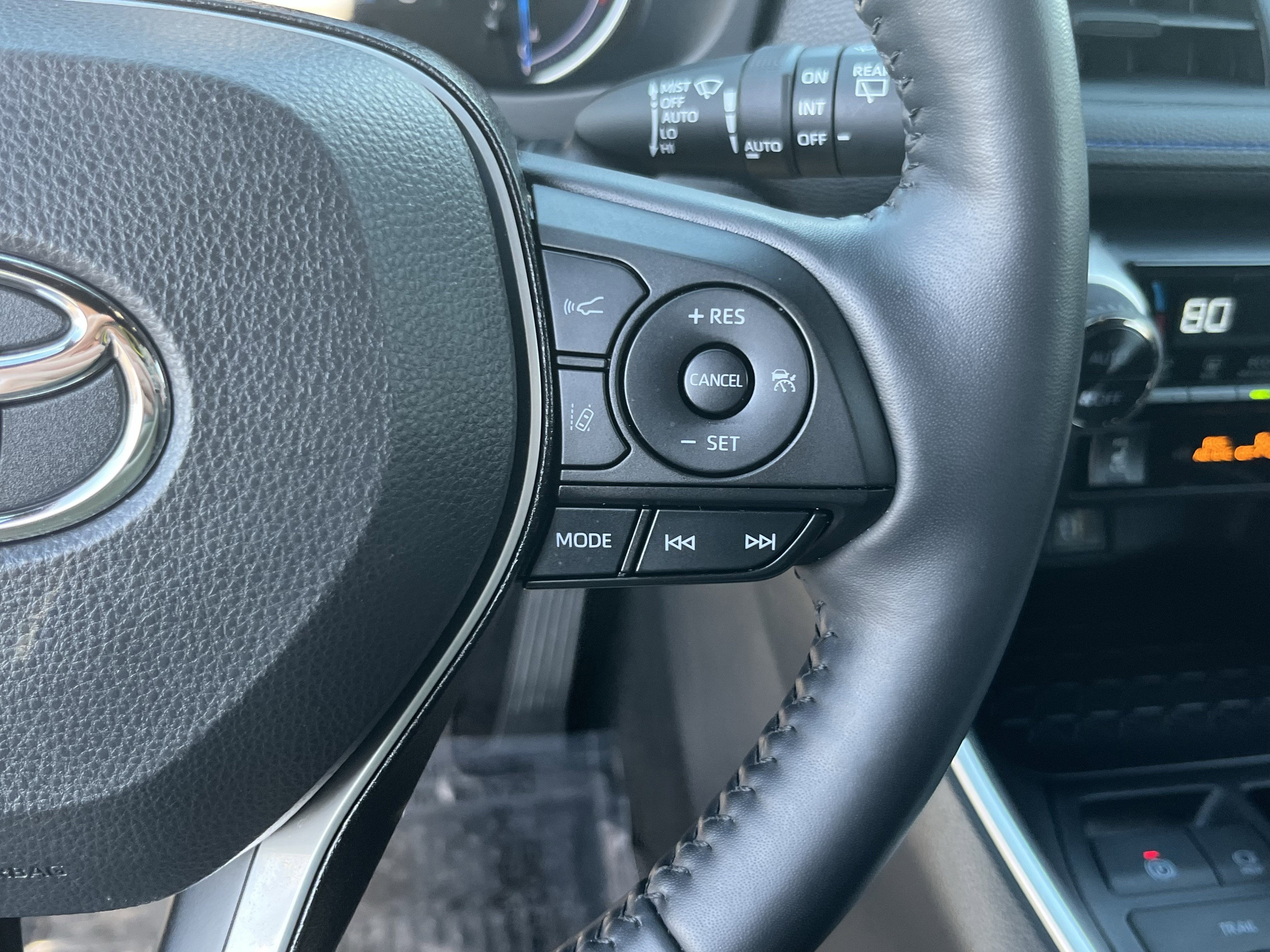 2023 Toyota RAV4 Hybrid SE