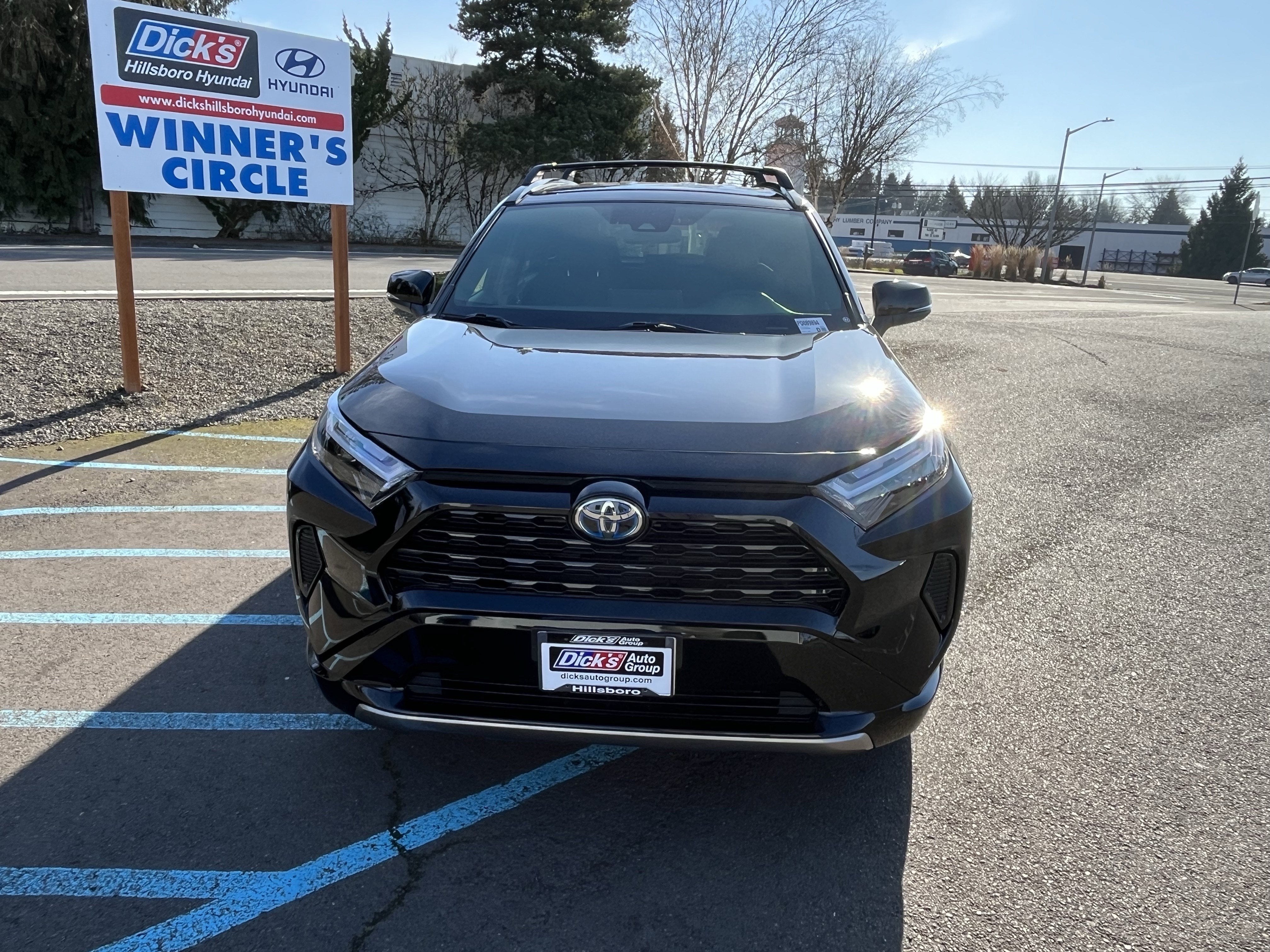 2023 Toyota RAV4 Hybrid SE