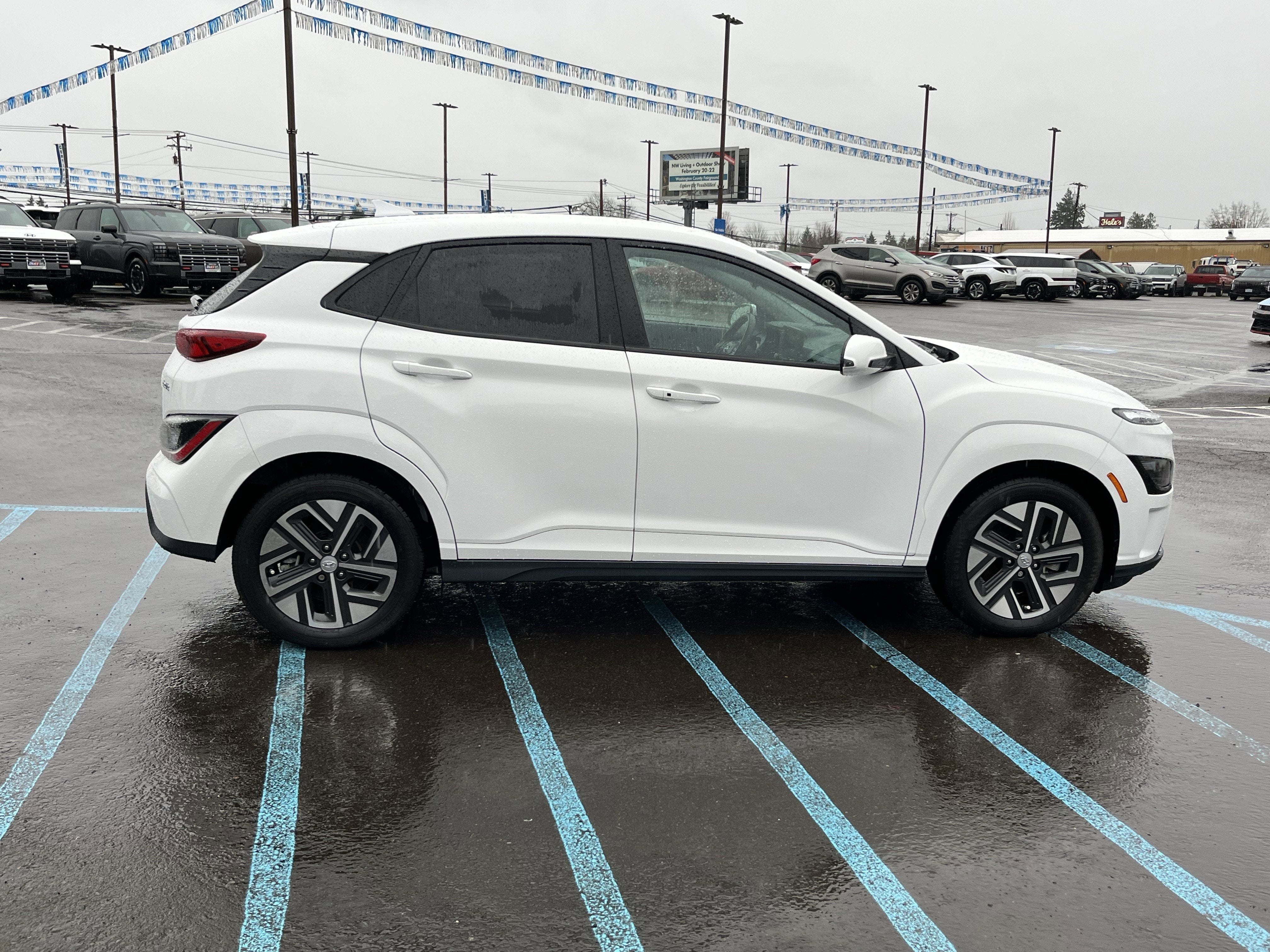 2023 Hyundai Kona Electric SE