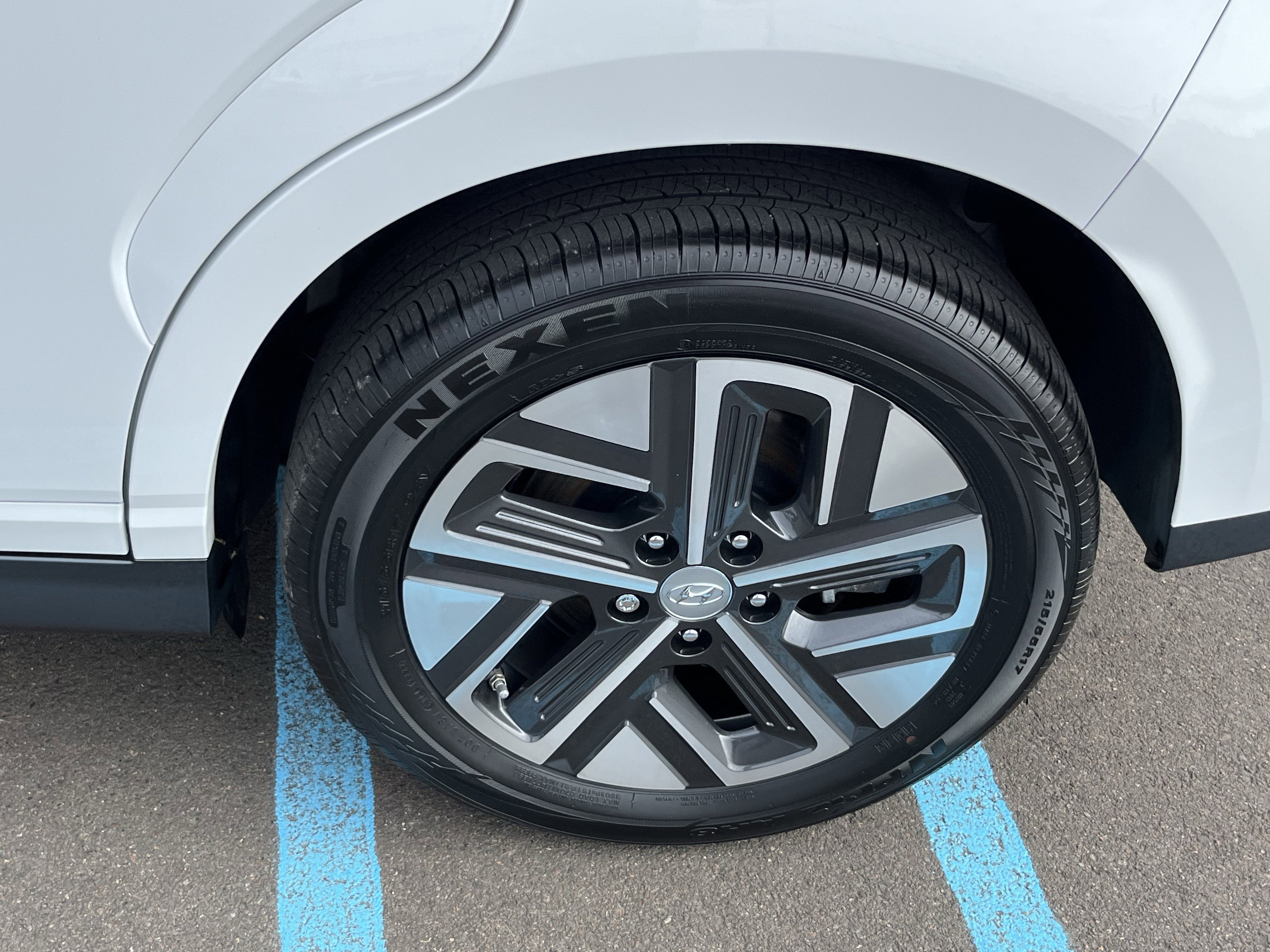 2023 Hyundai Kona Electric SEL