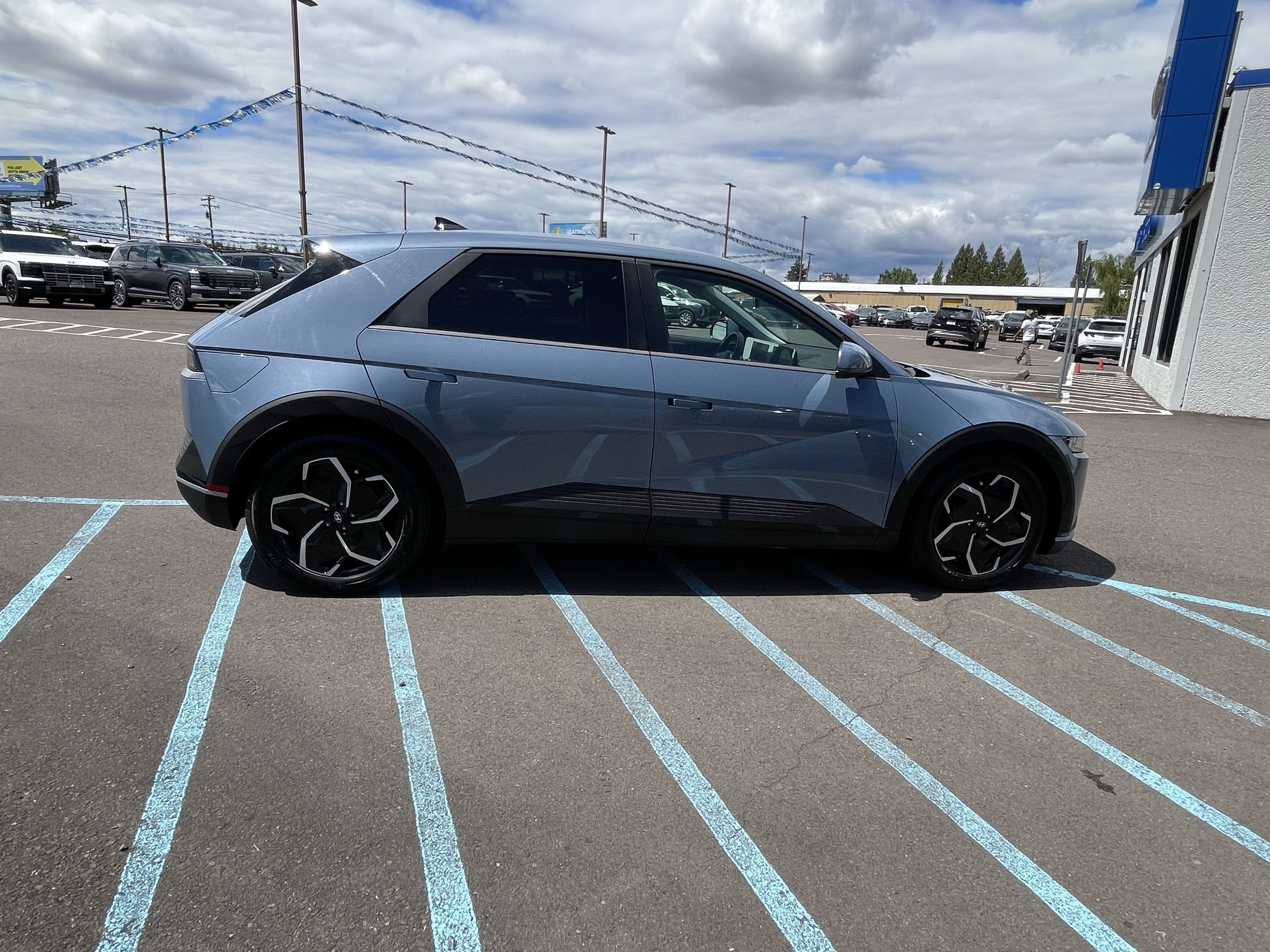 2024 Hyundai IONIQ 5 SE