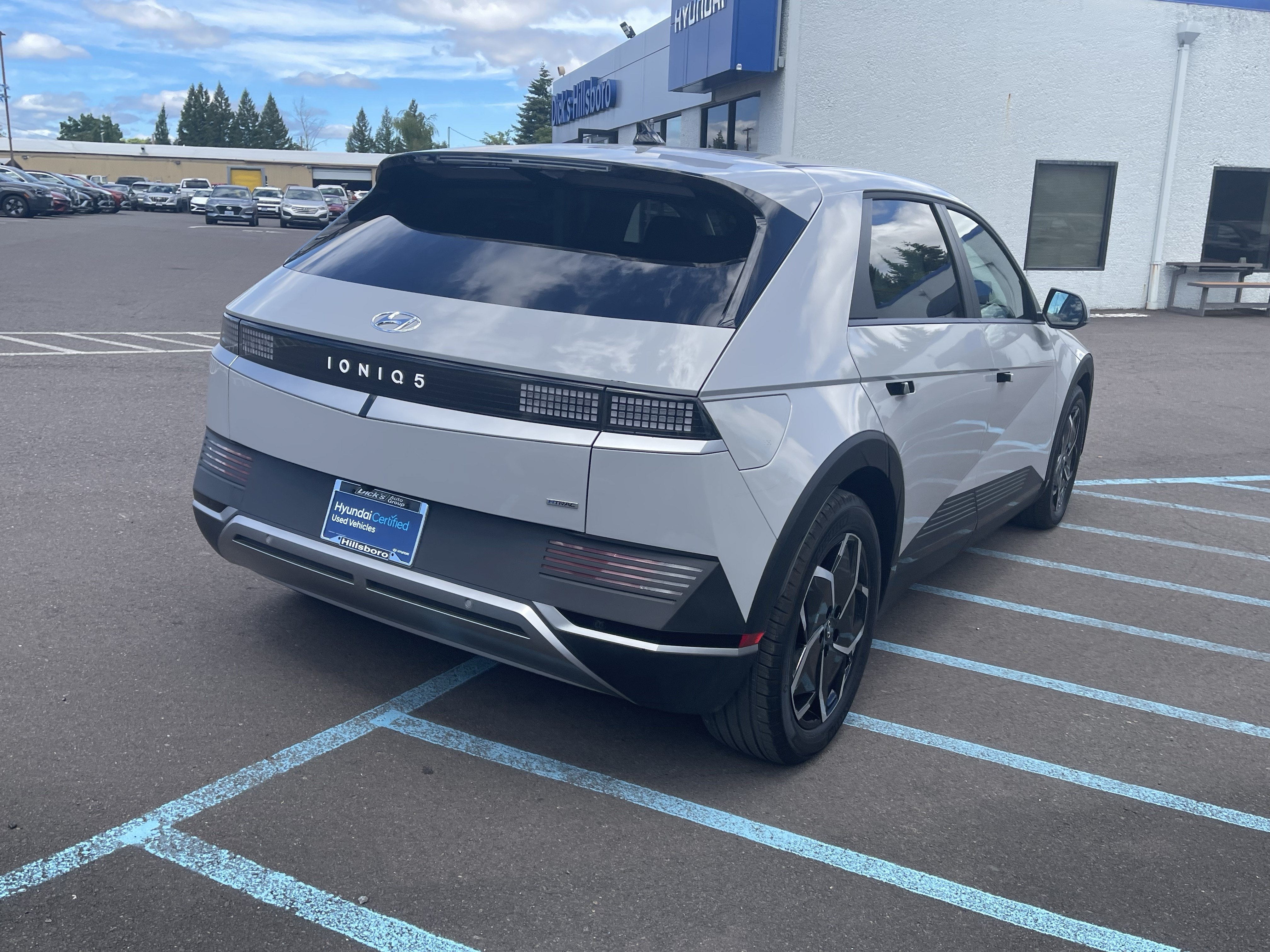 2024 Hyundai IONIQ 5 SE