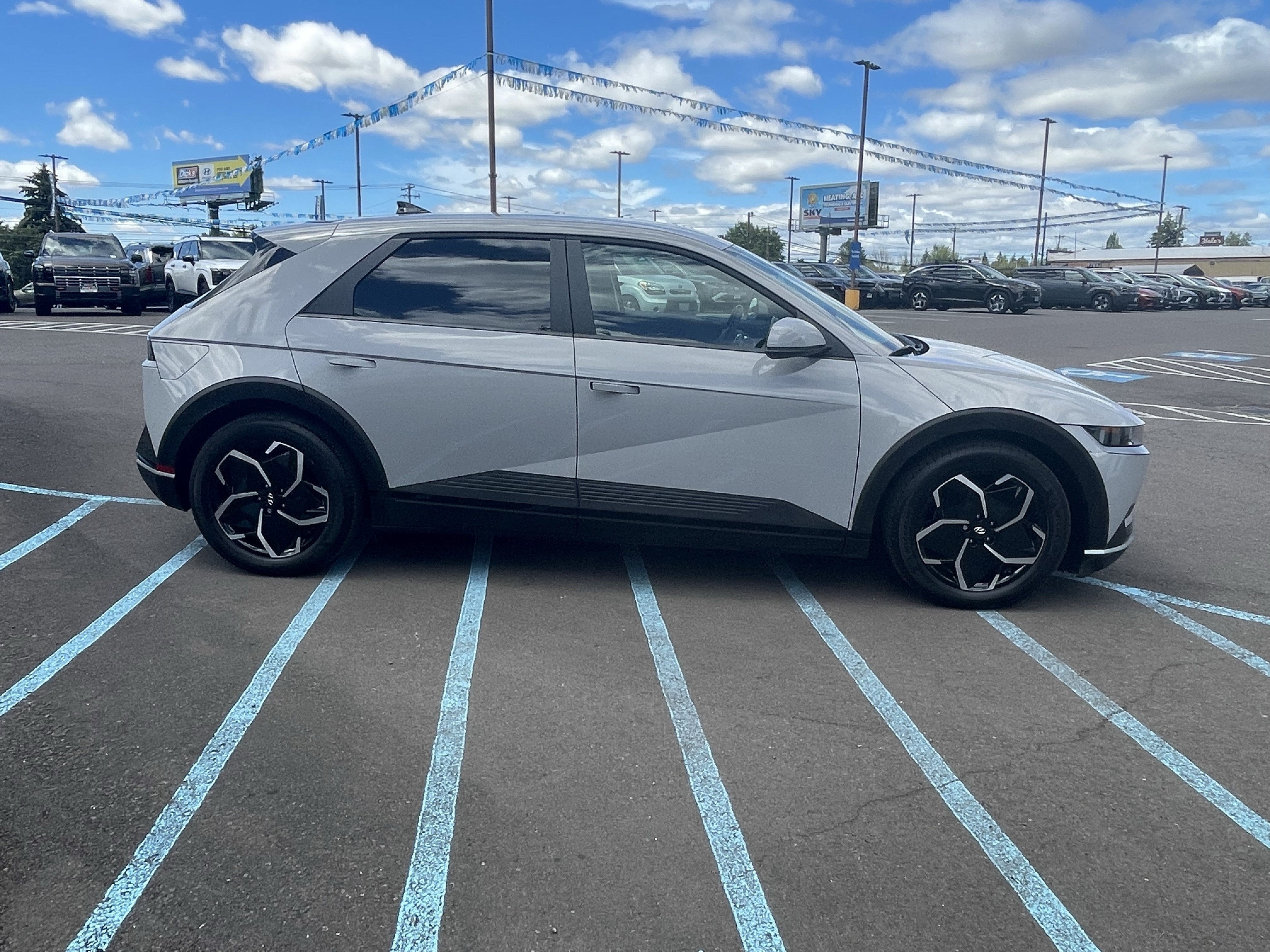 2024 Hyundai IONIQ 5 SE
