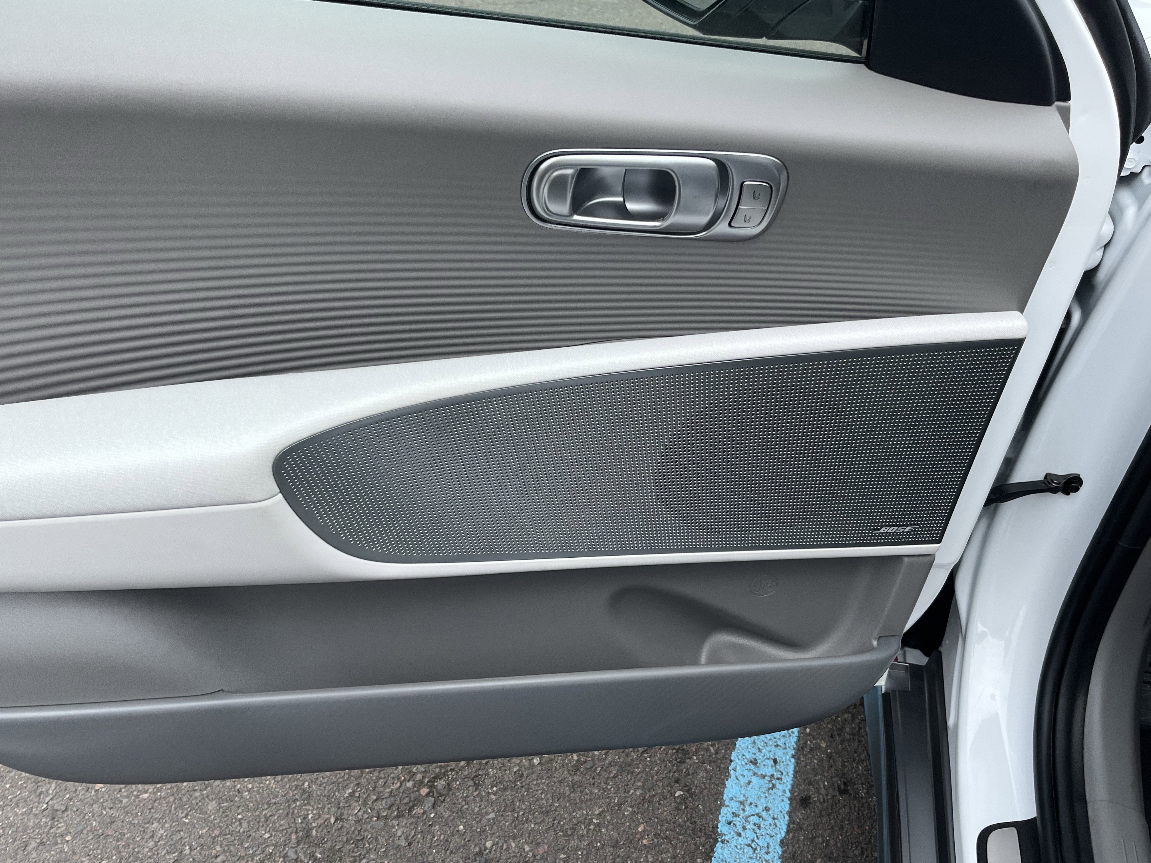 2025 Hyundai IONIQ 6 Limited