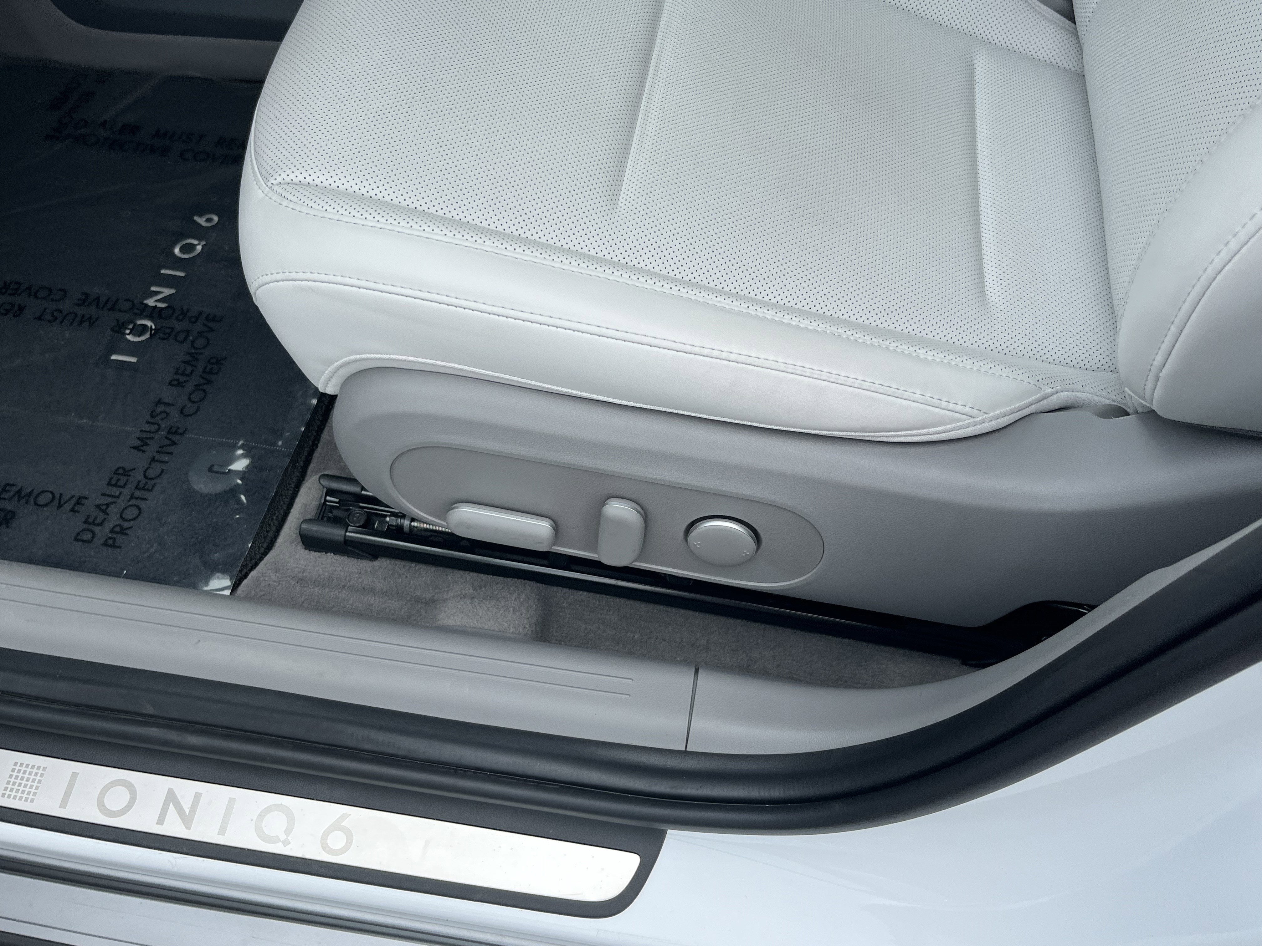 2025 Hyundai IONIQ 6 Limited