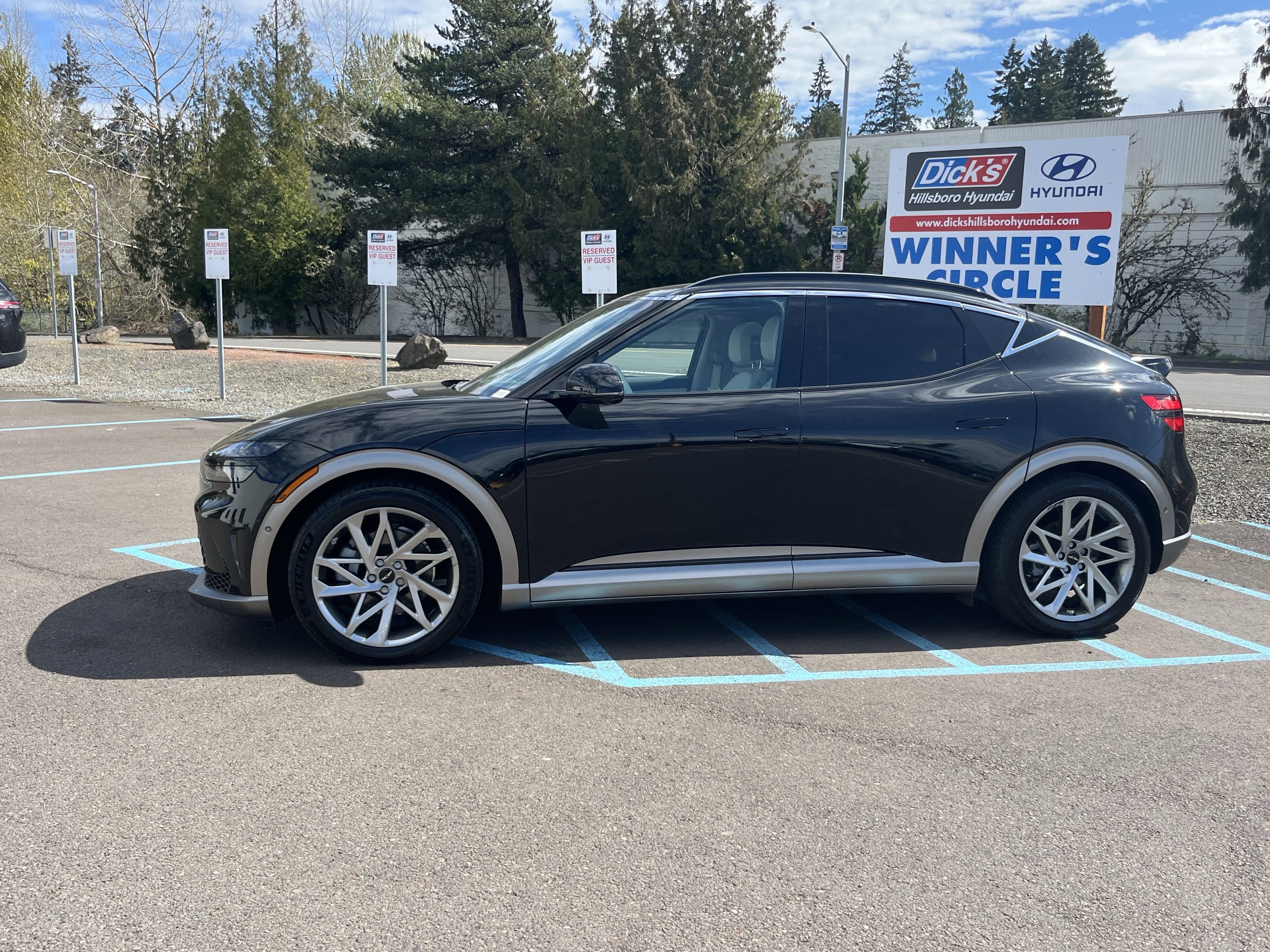2023 Genesis GV60 Advanced