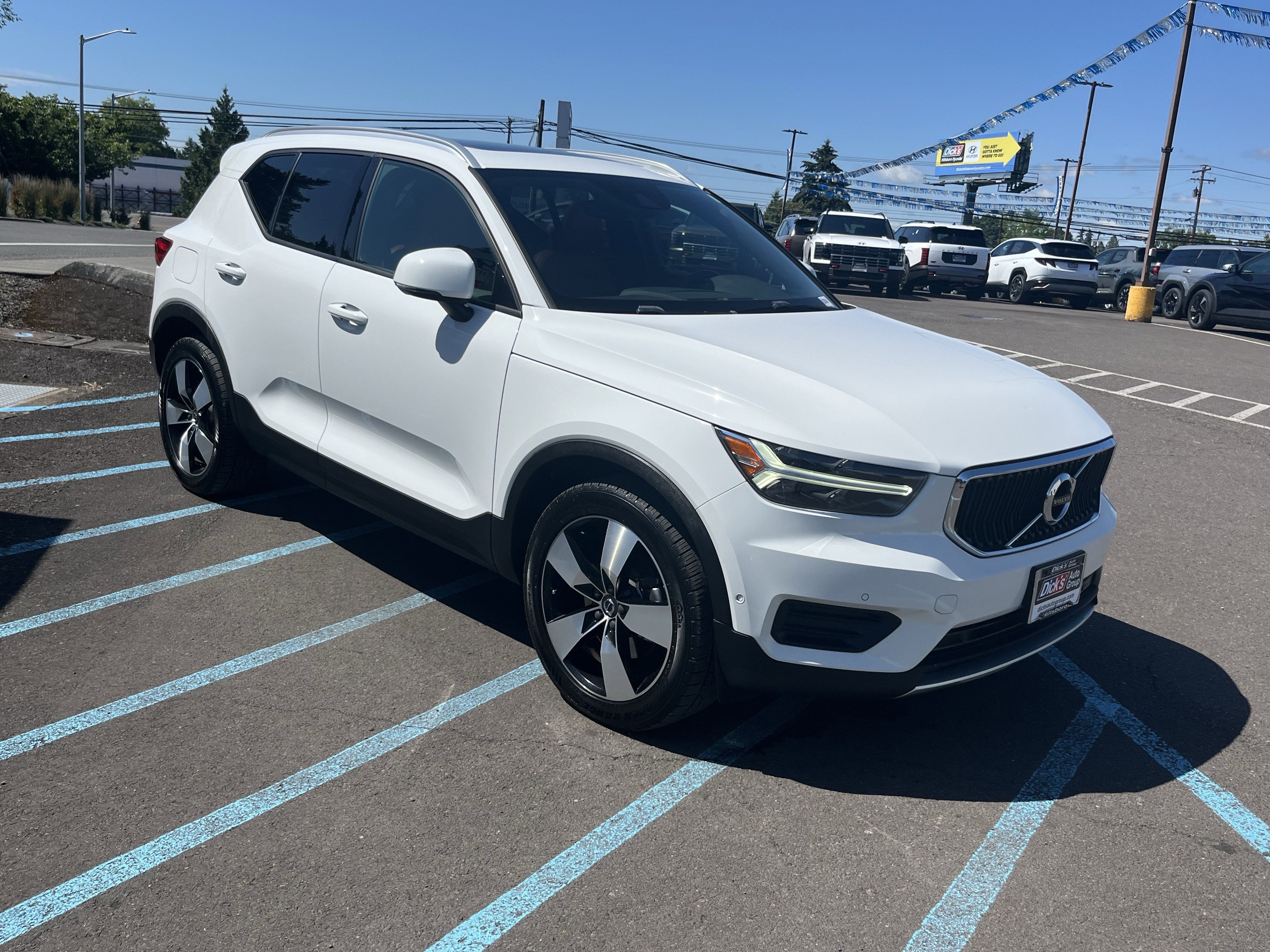2019 Volvo XC40 Momentum
