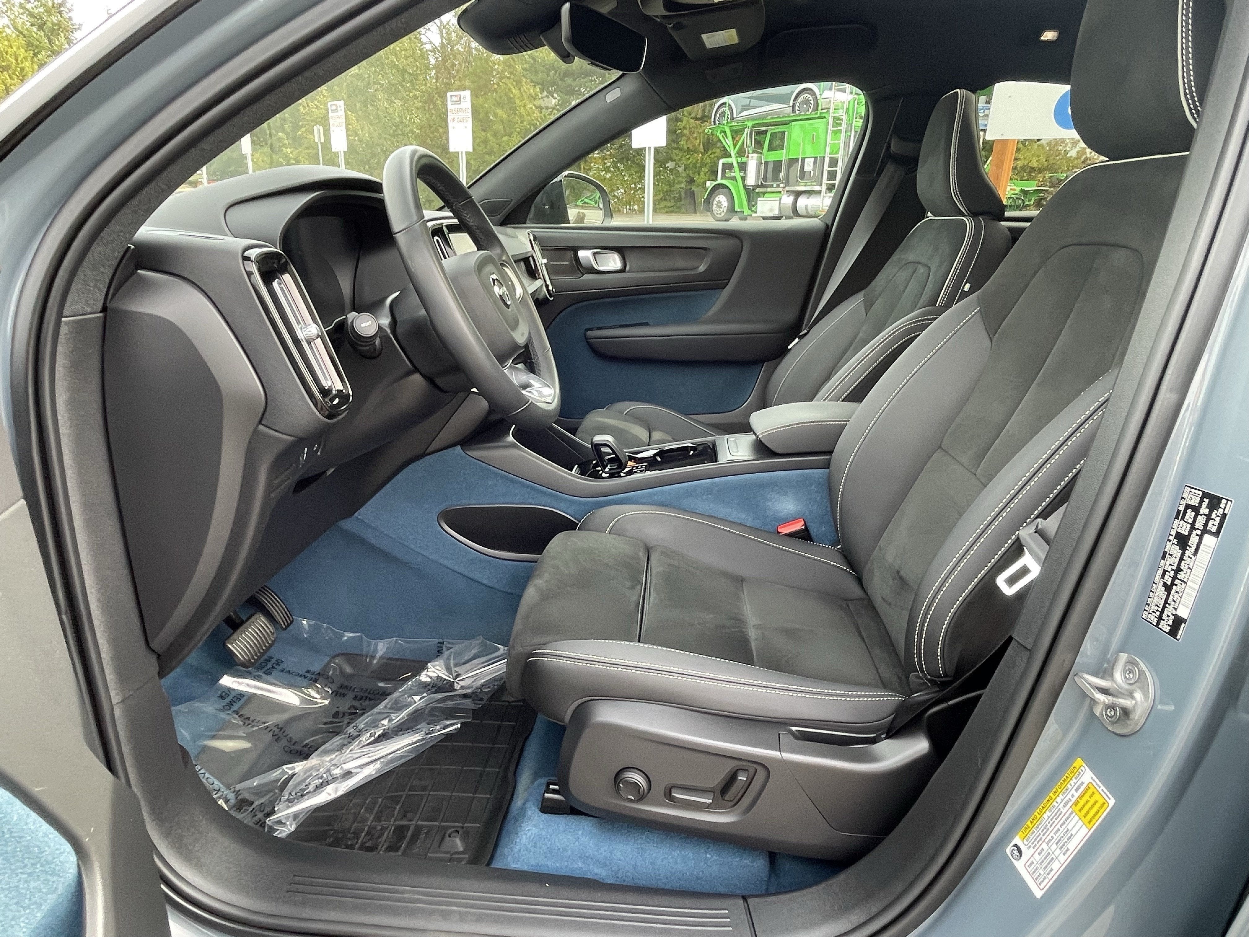 2022 Volvo C40 Recharge Pure Electric Ultimate