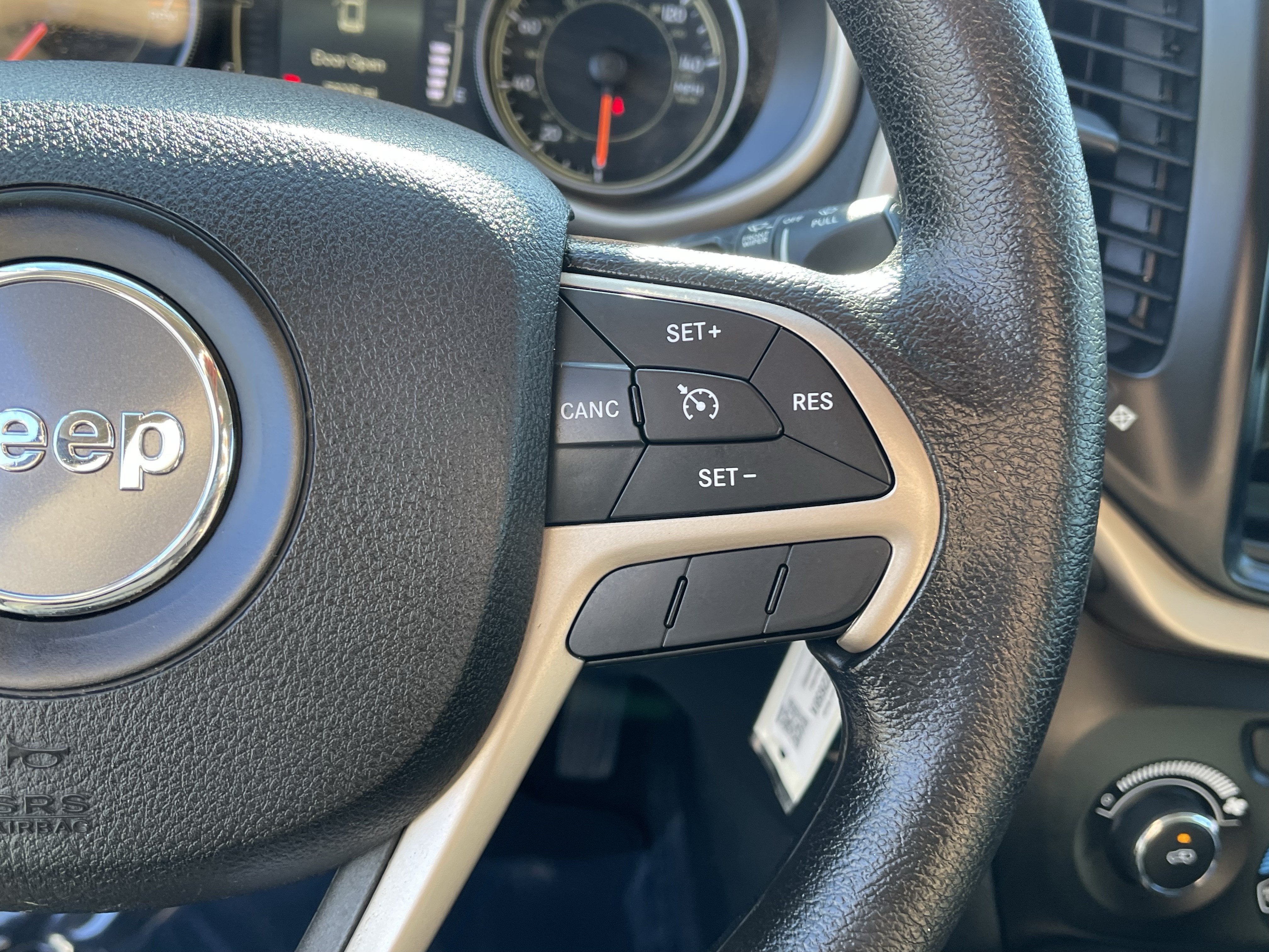 2016 Jeep Cherokee Sport