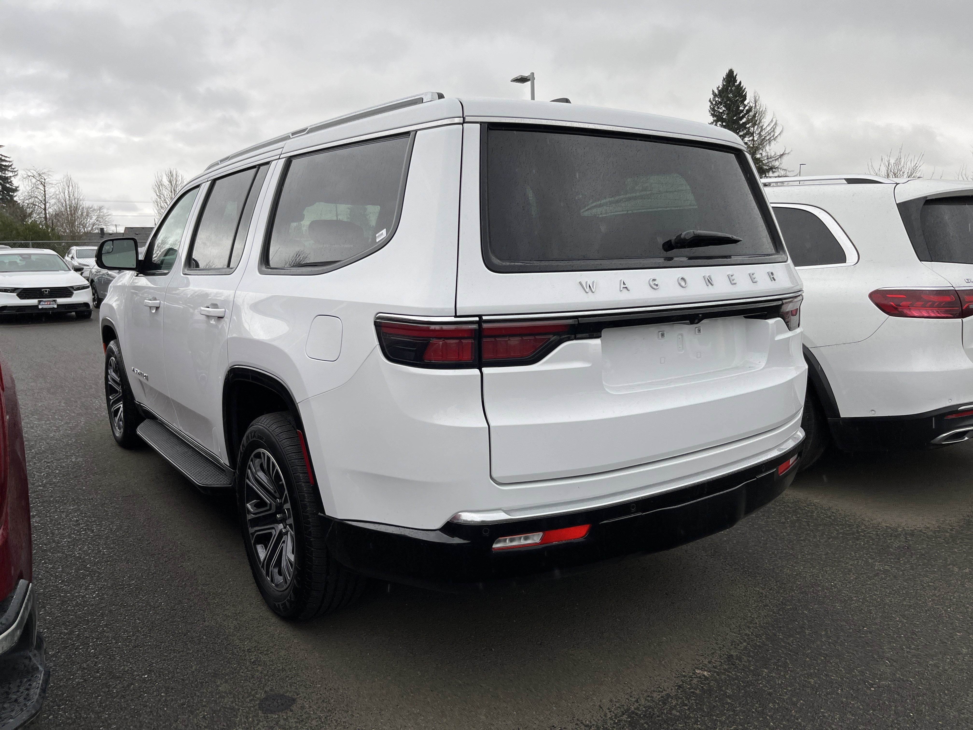 2025 Jeep Wagoneer Base