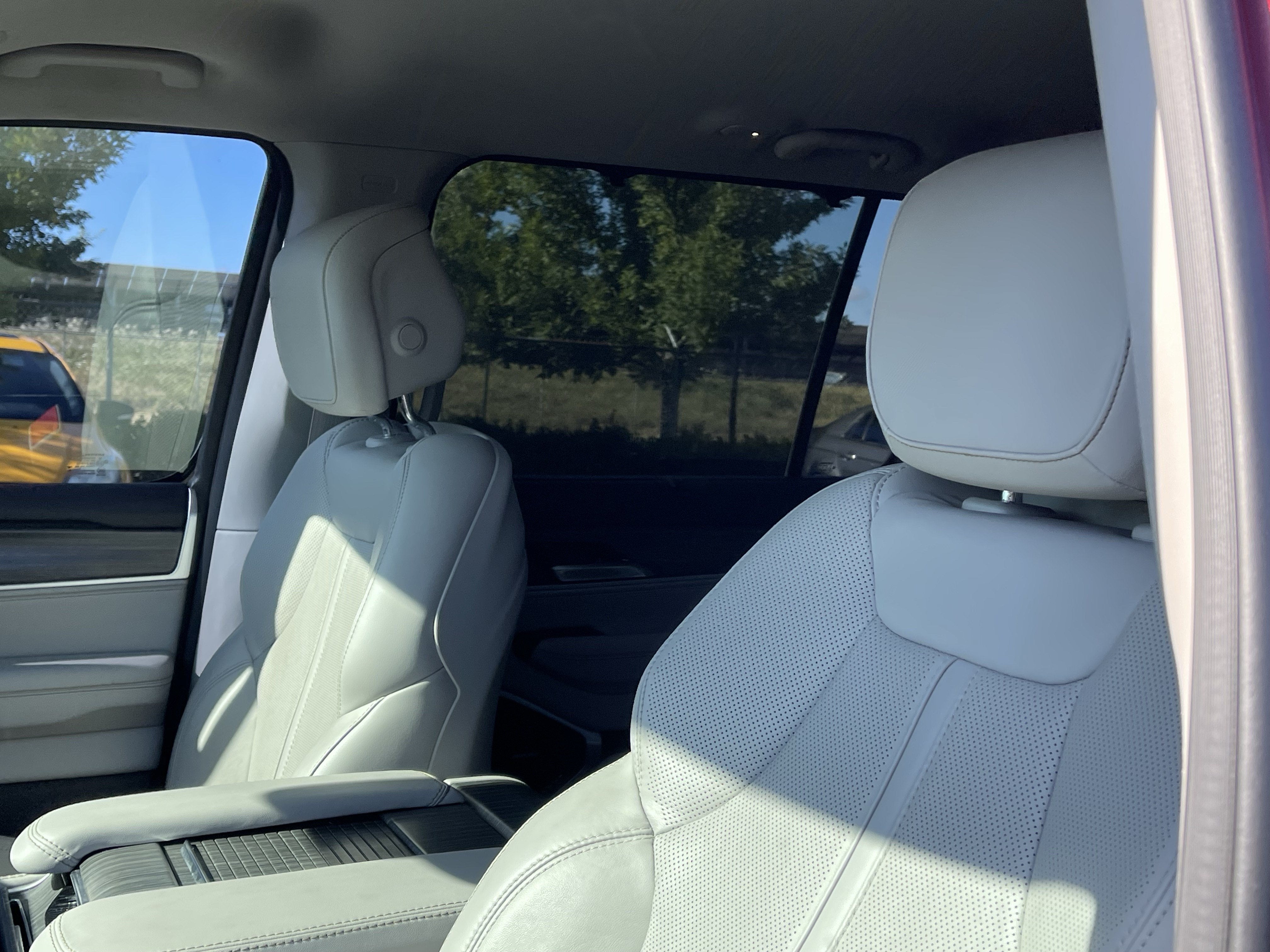 2023 Jeep Wagoneer Series III