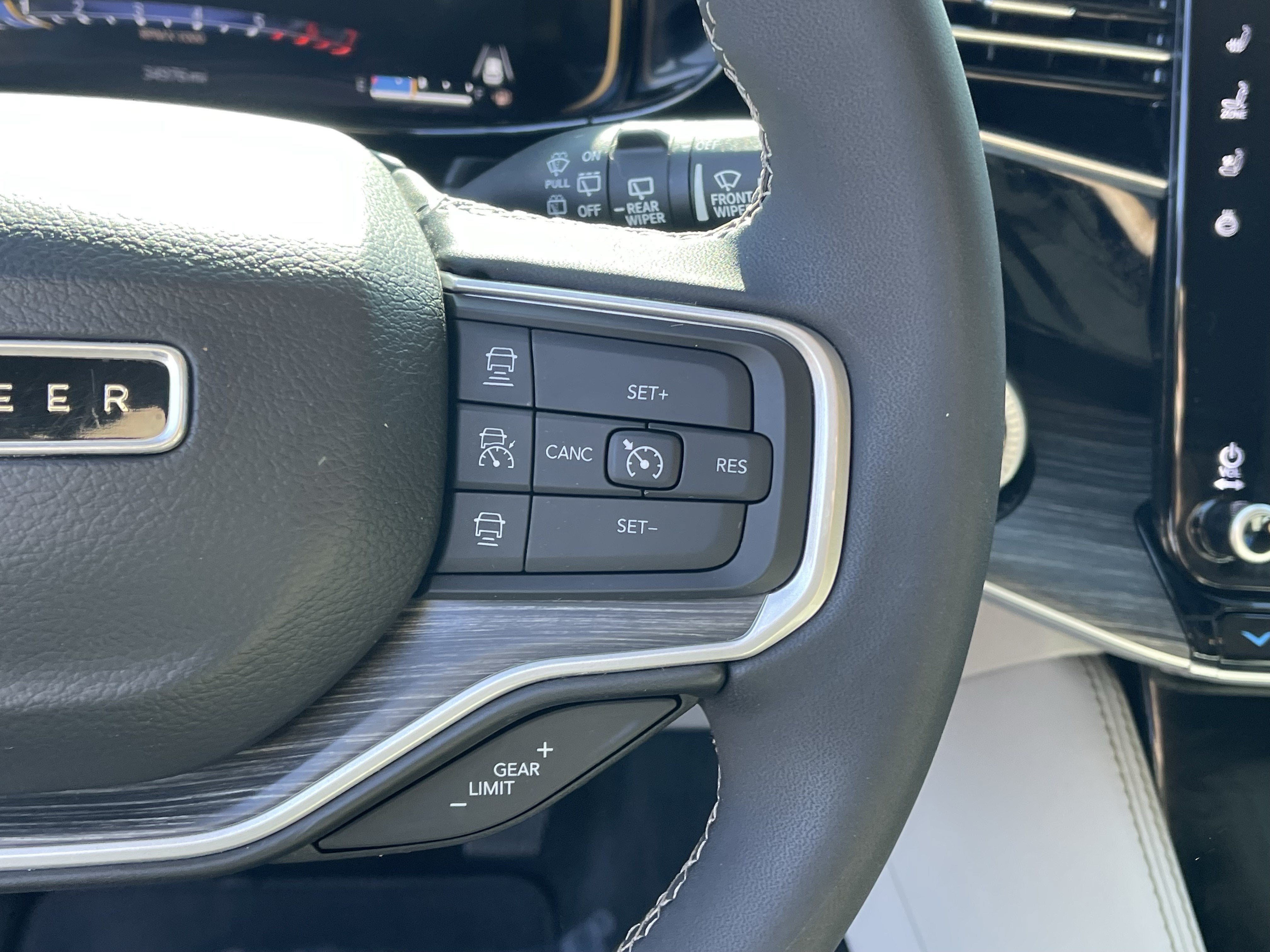 2023 Jeep Wagoneer Series III