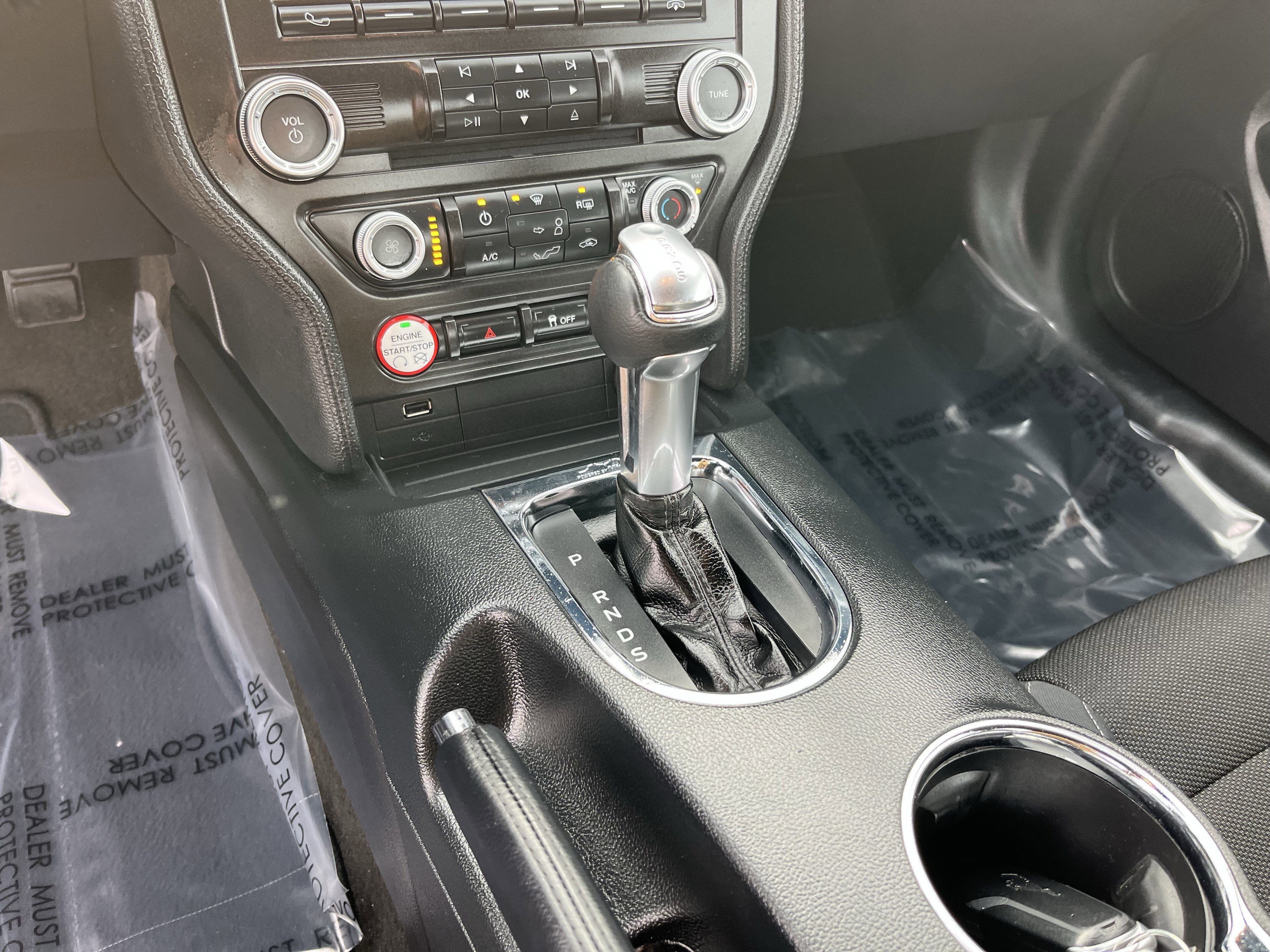 2015 Ford Mustang V6