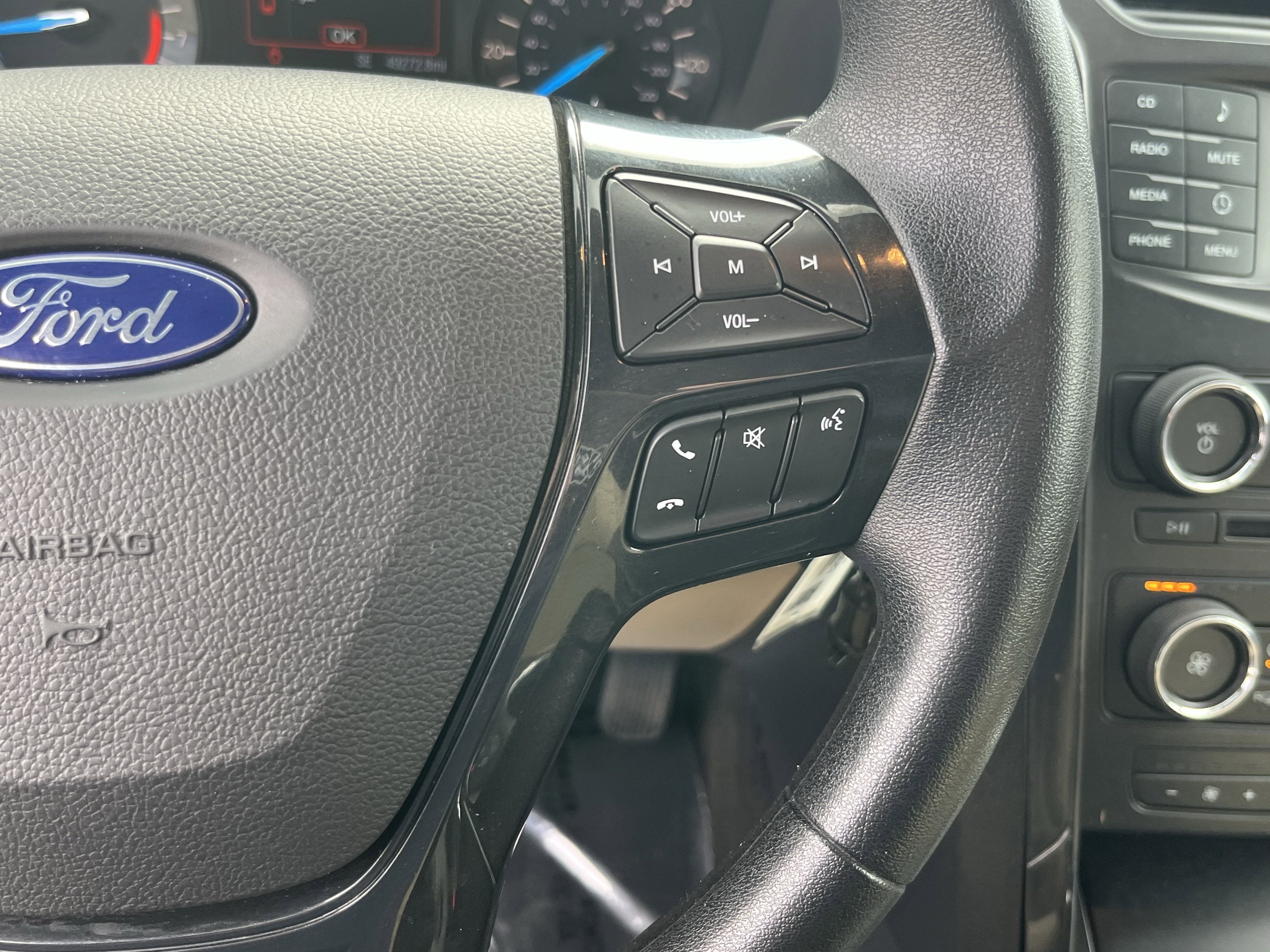 2017 Ford Explorer Base