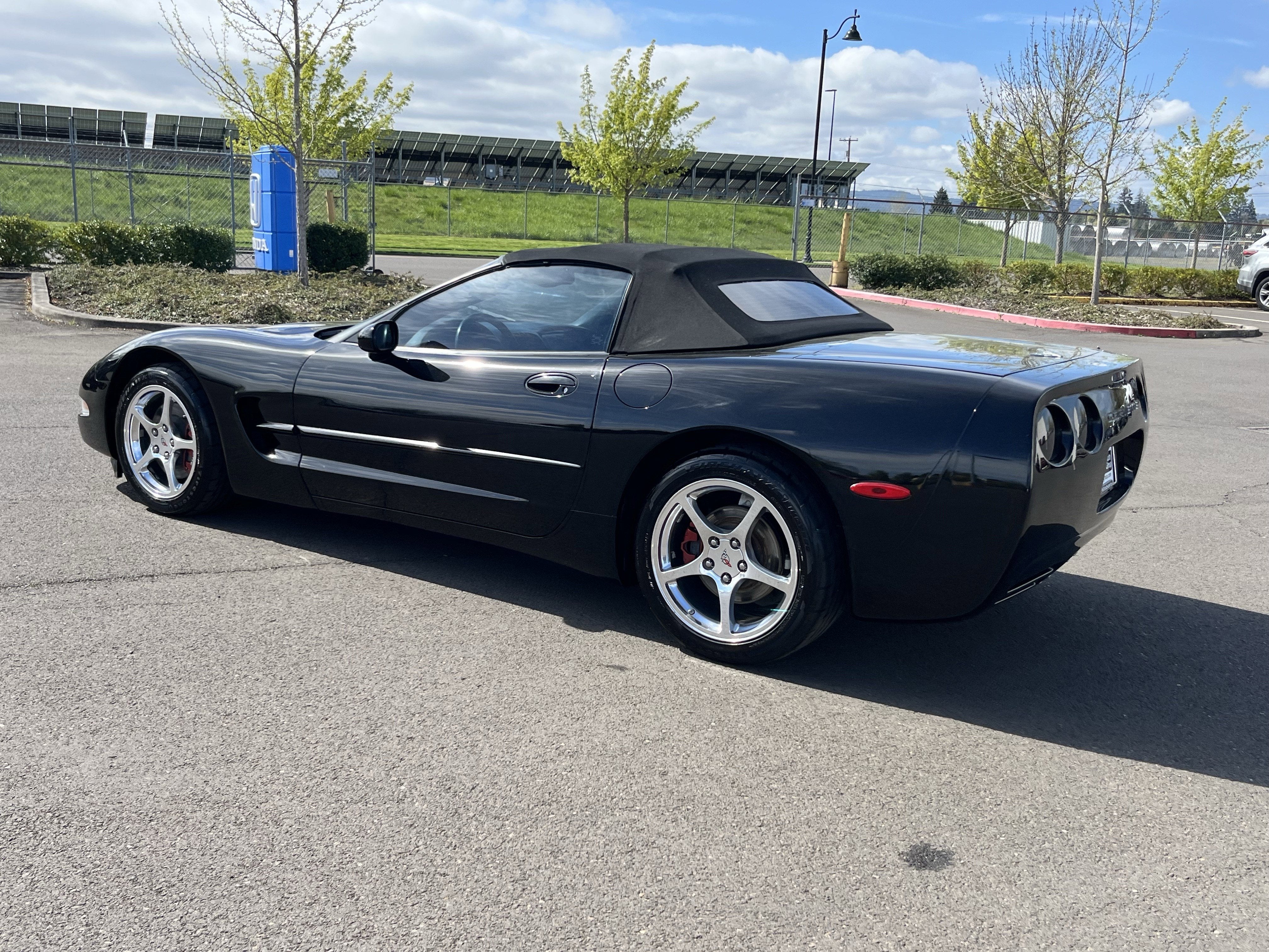 2003 Chevrolet Corvette Base