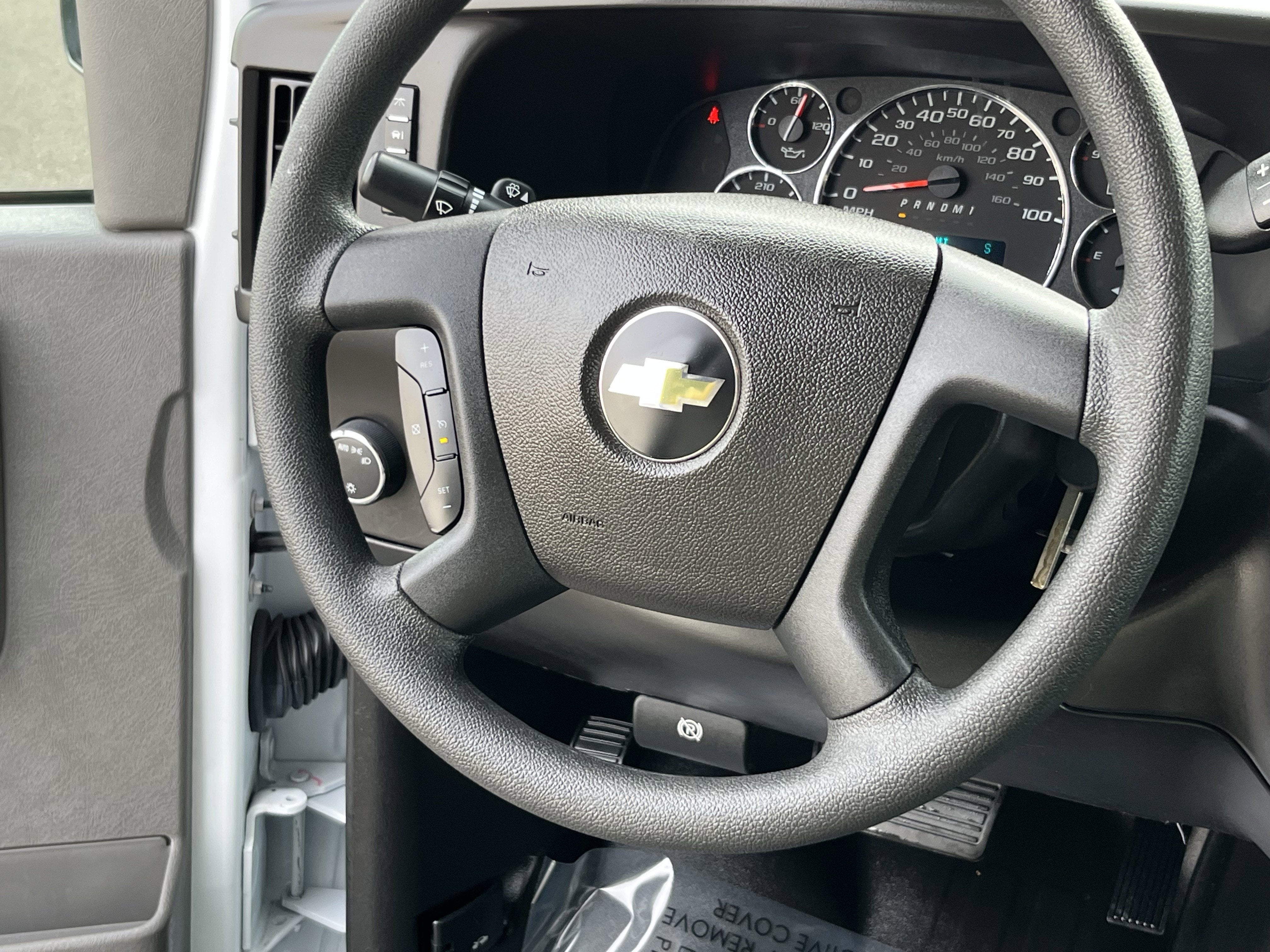 2023 Chevrolet Express Passenger LS