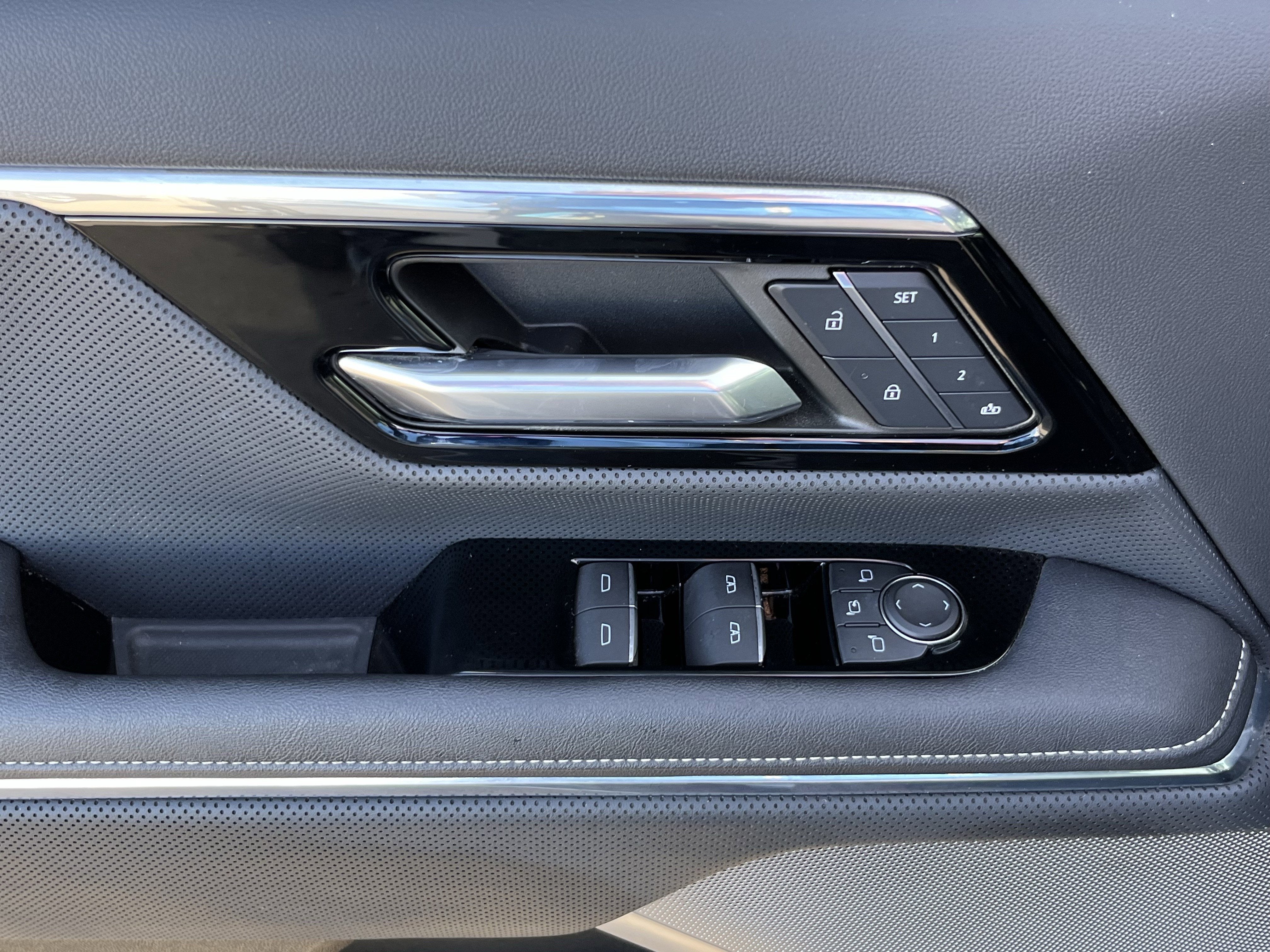 2024 GMC Sierra EV Denali Edition 1