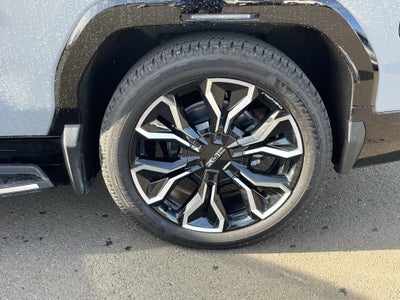 2024 GMC Sierra EV Denali Edition 1