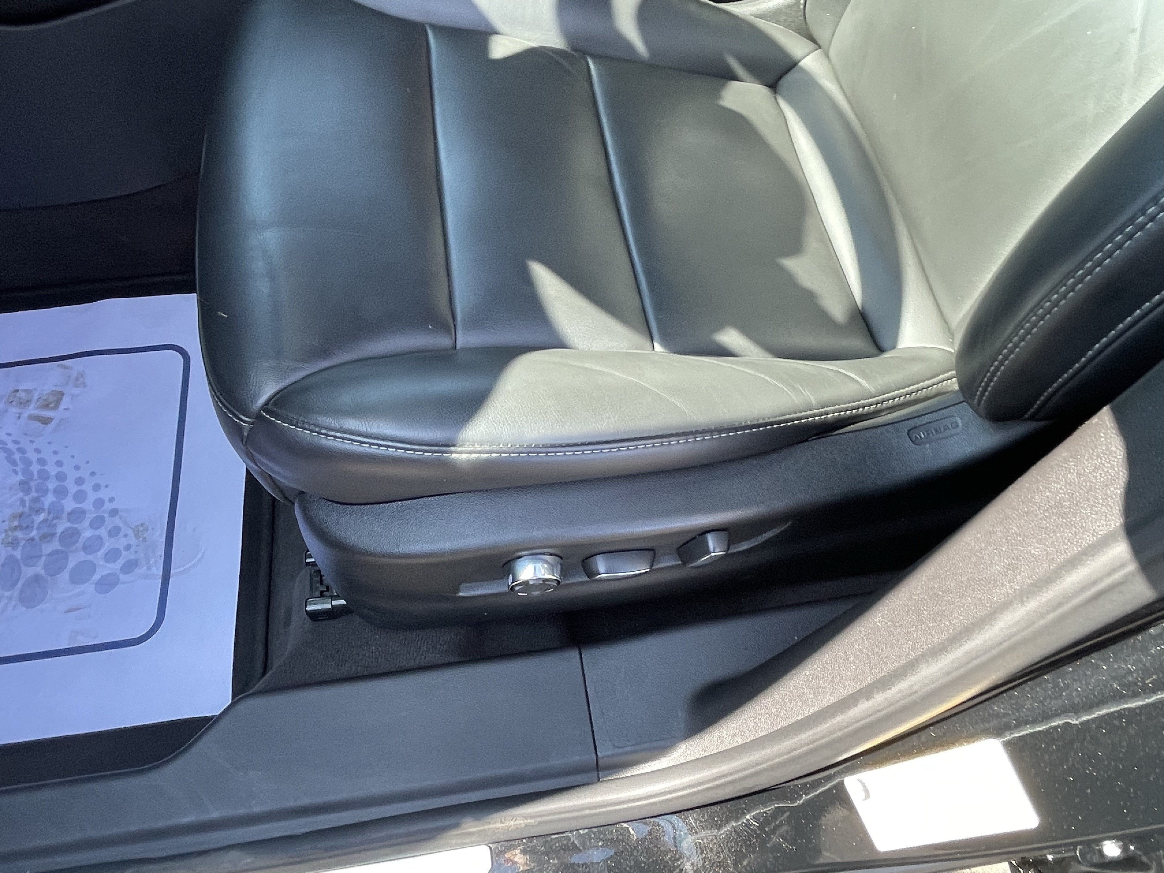 2024 Cadillac XT4 AWD Premium Luxury