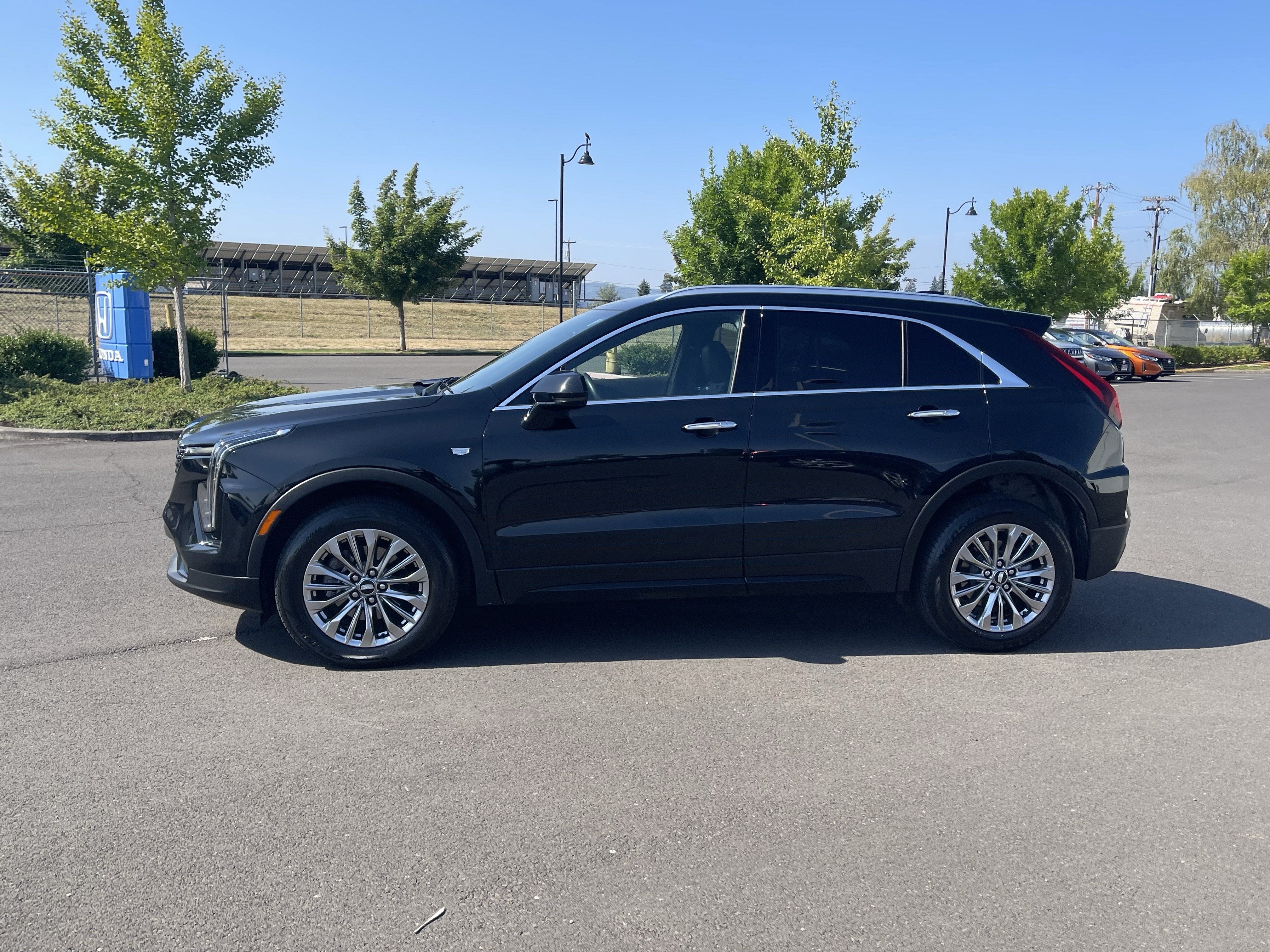 2024 Cadillac XT4 AWD Premium Luxury