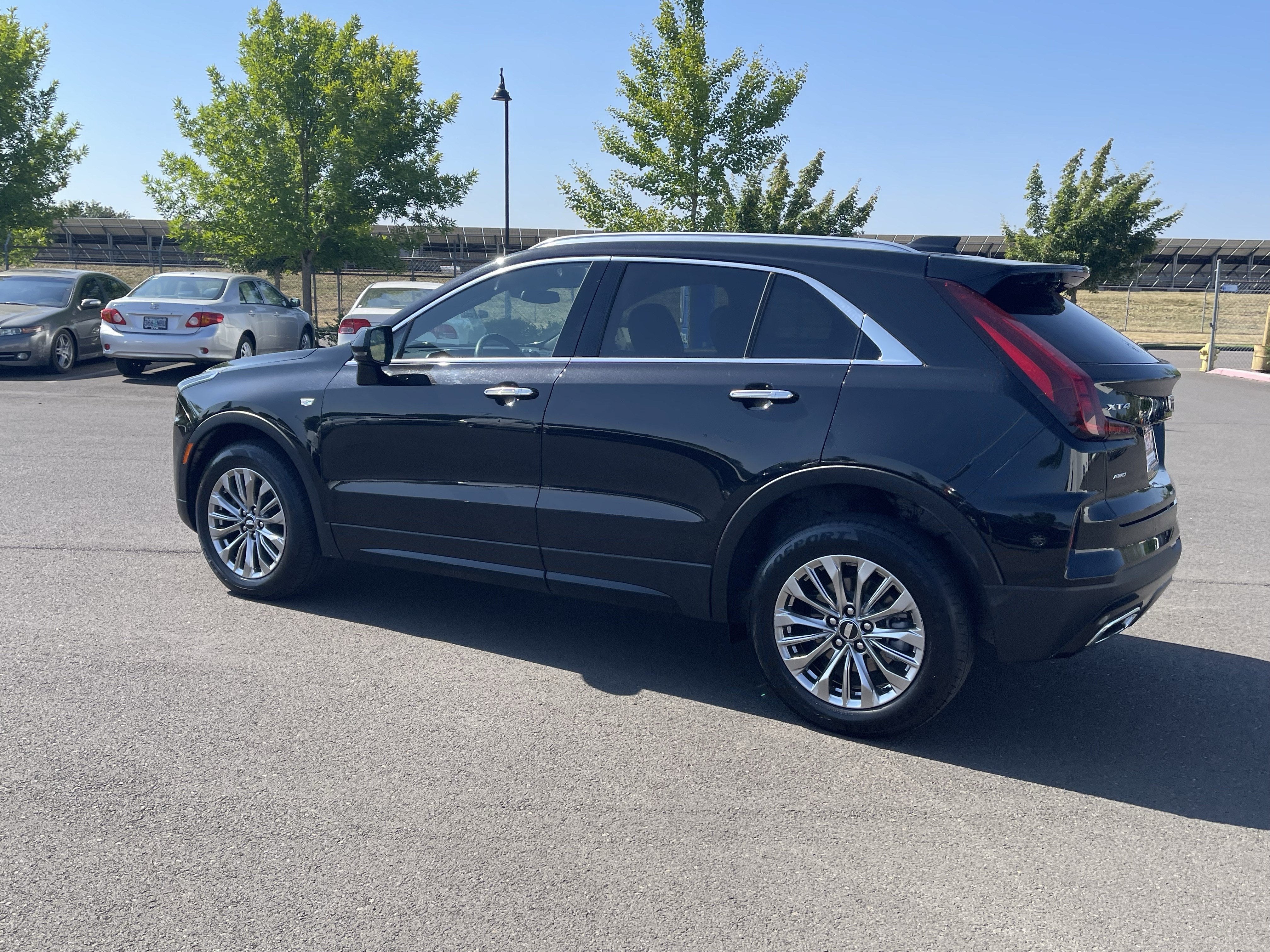 2024 Cadillac XT4 AWD Premium Luxury