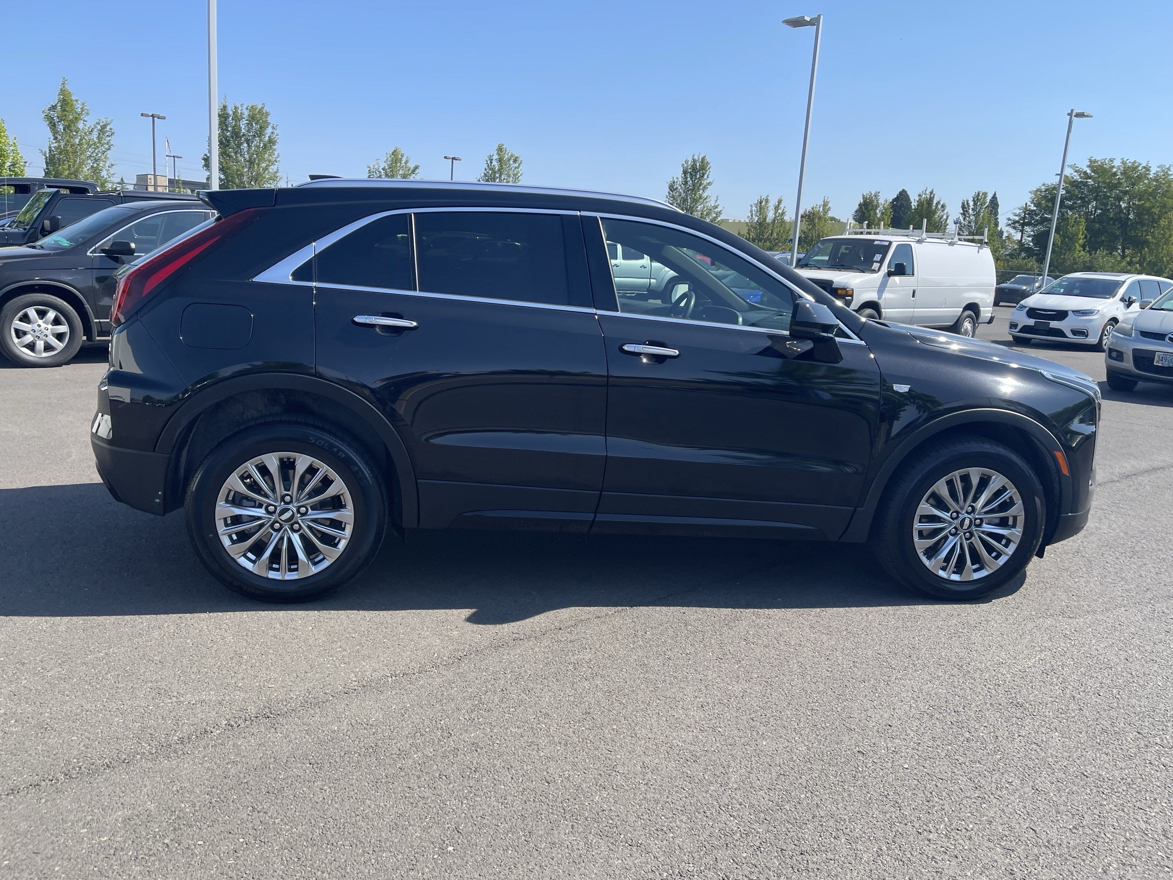 2024 Cadillac XT4 AWD Premium Luxury