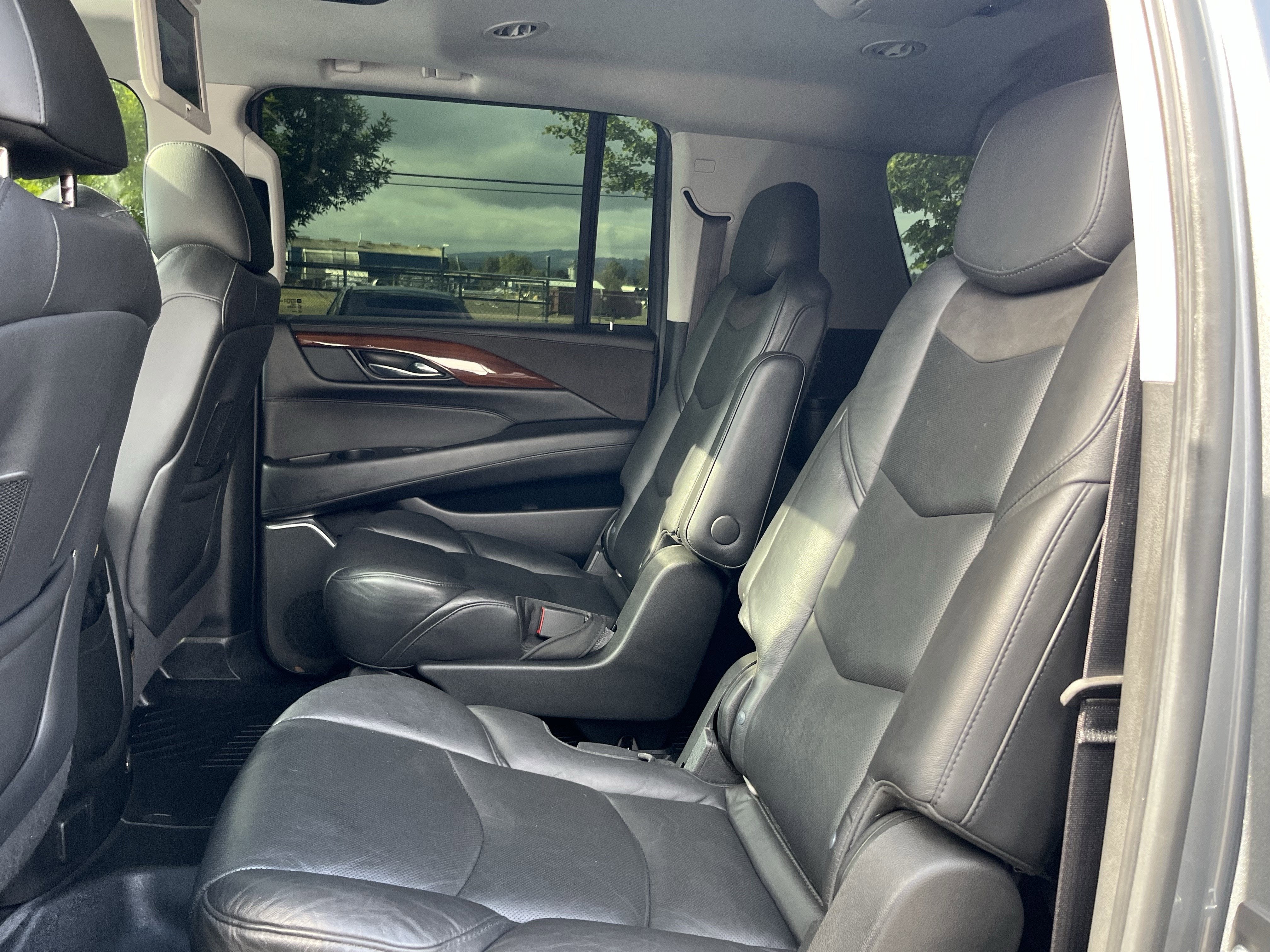 2020 Cadillac Escalade ESV Luxury
