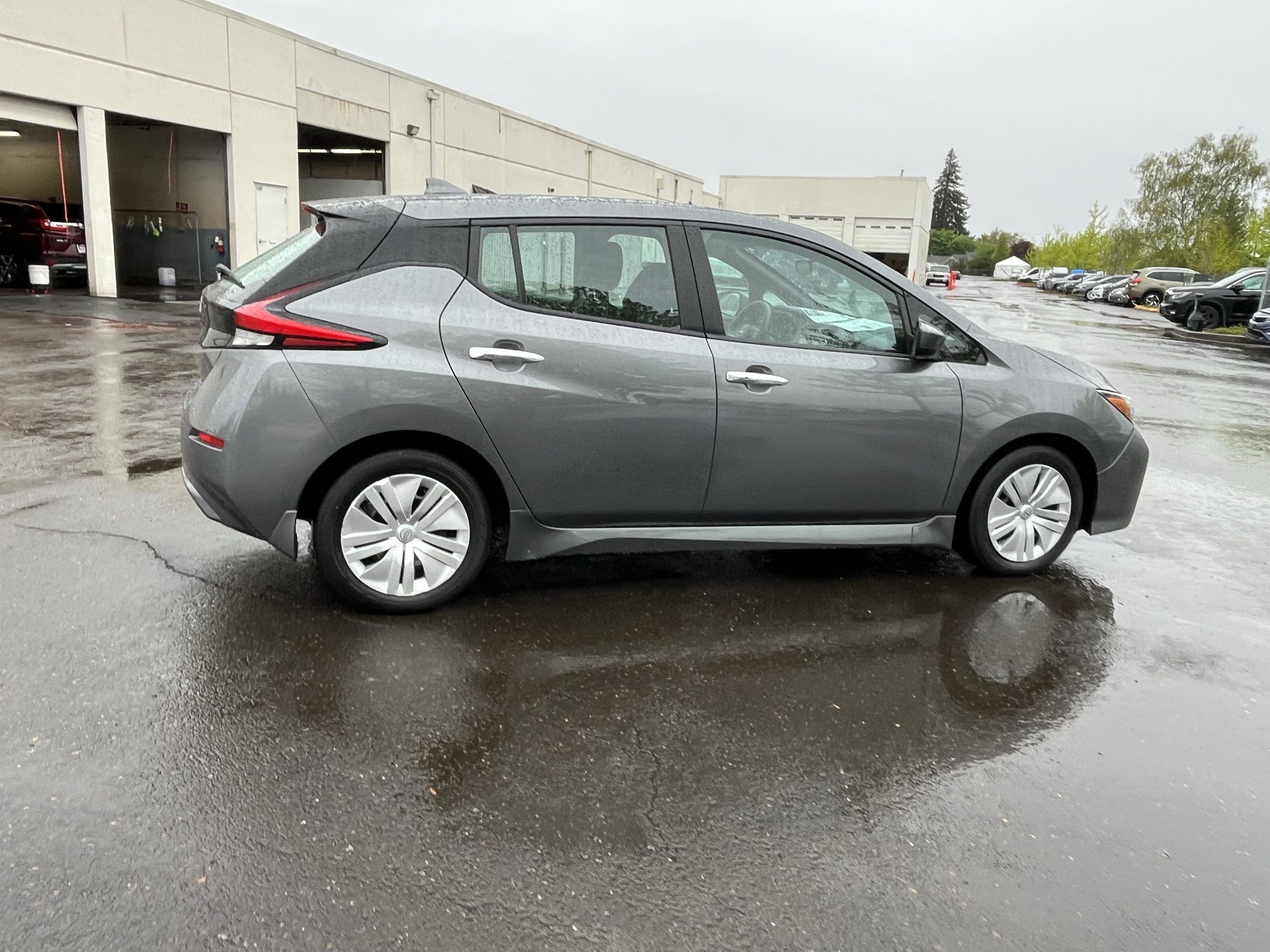 2024 Nissan LEAF S