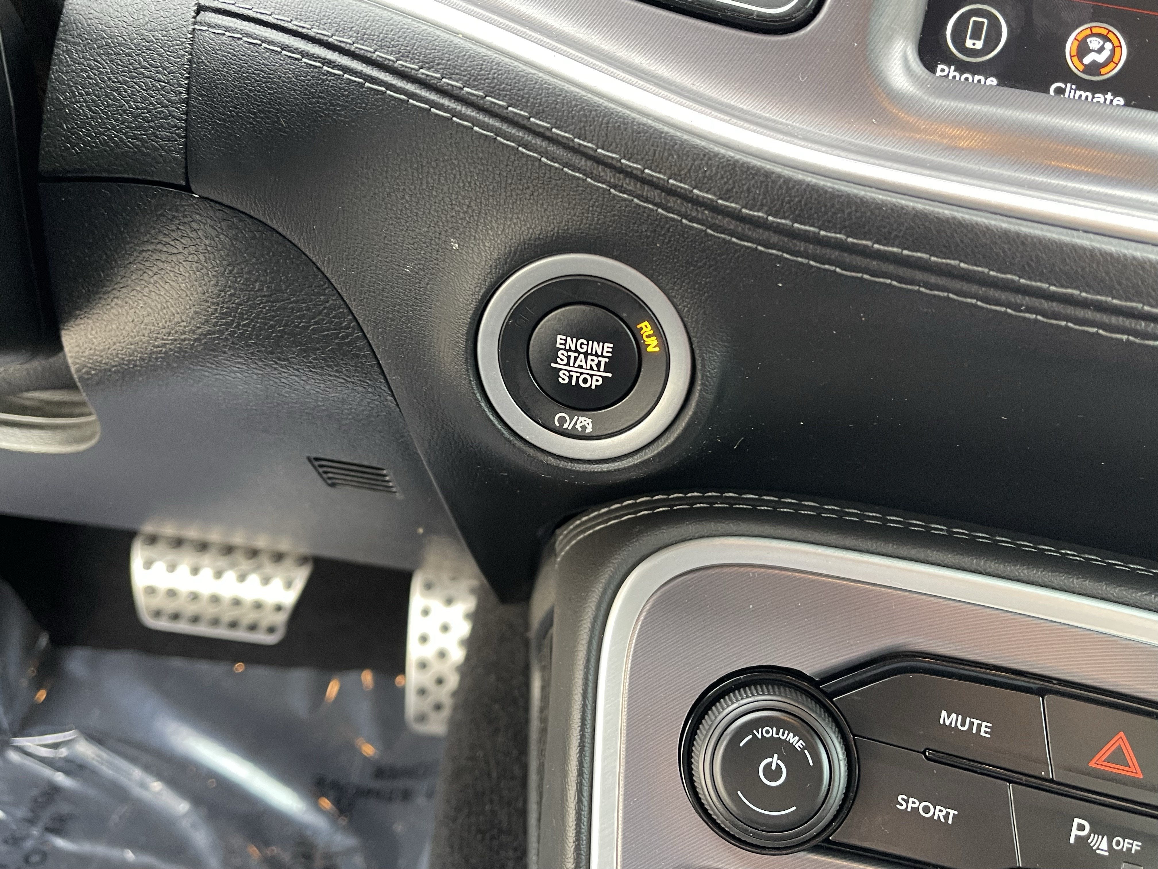 2020 Dodge Challenger SXT