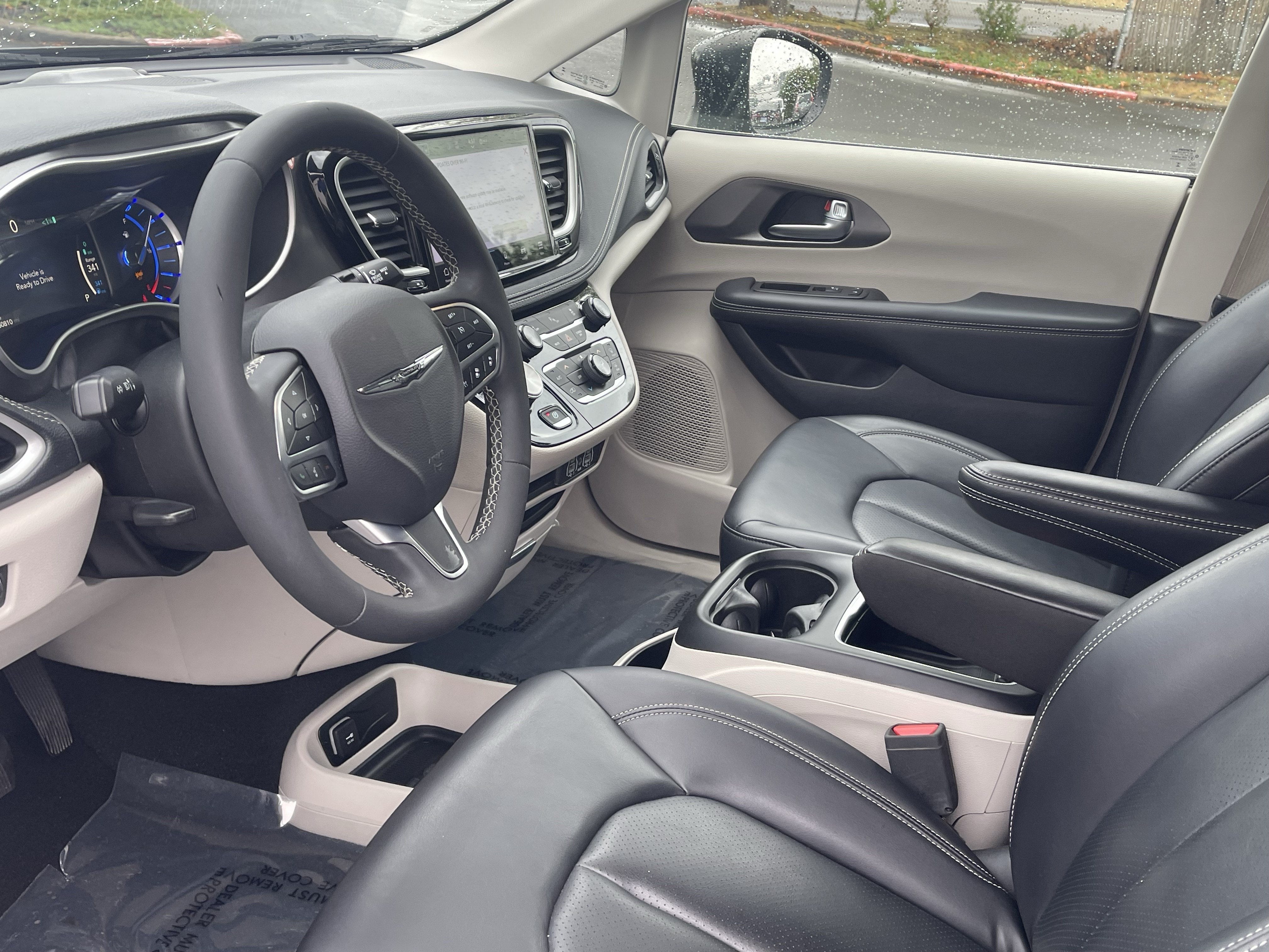 2023 Chrysler Pacifica Hybrid Touring L