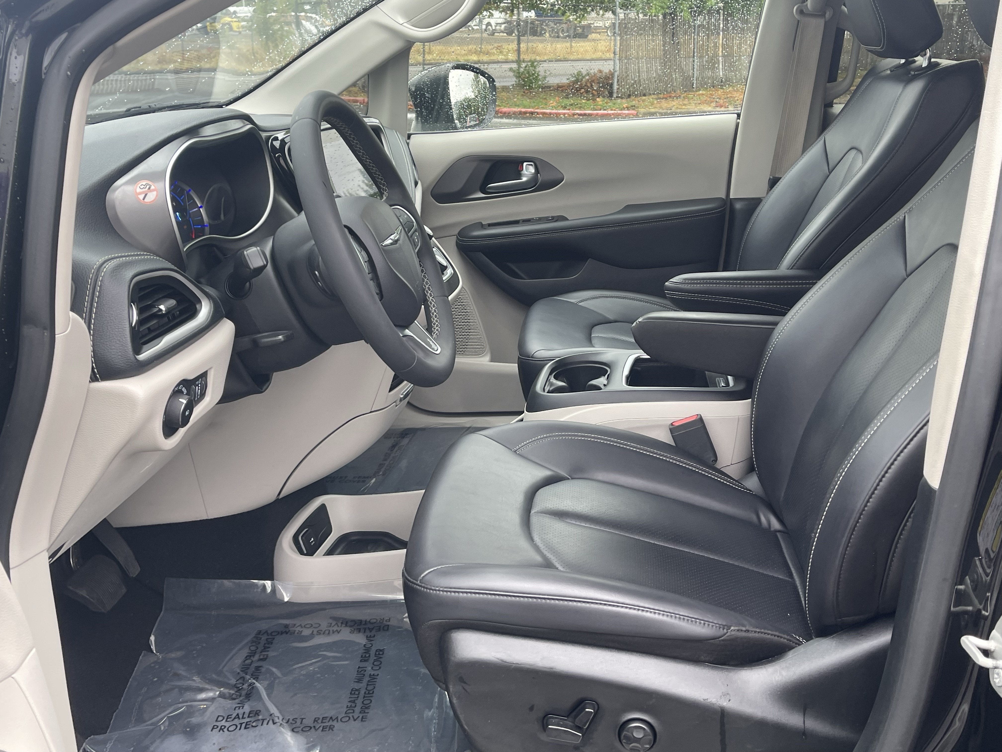 2023 Chrysler Pacifica Hybrid Touring L