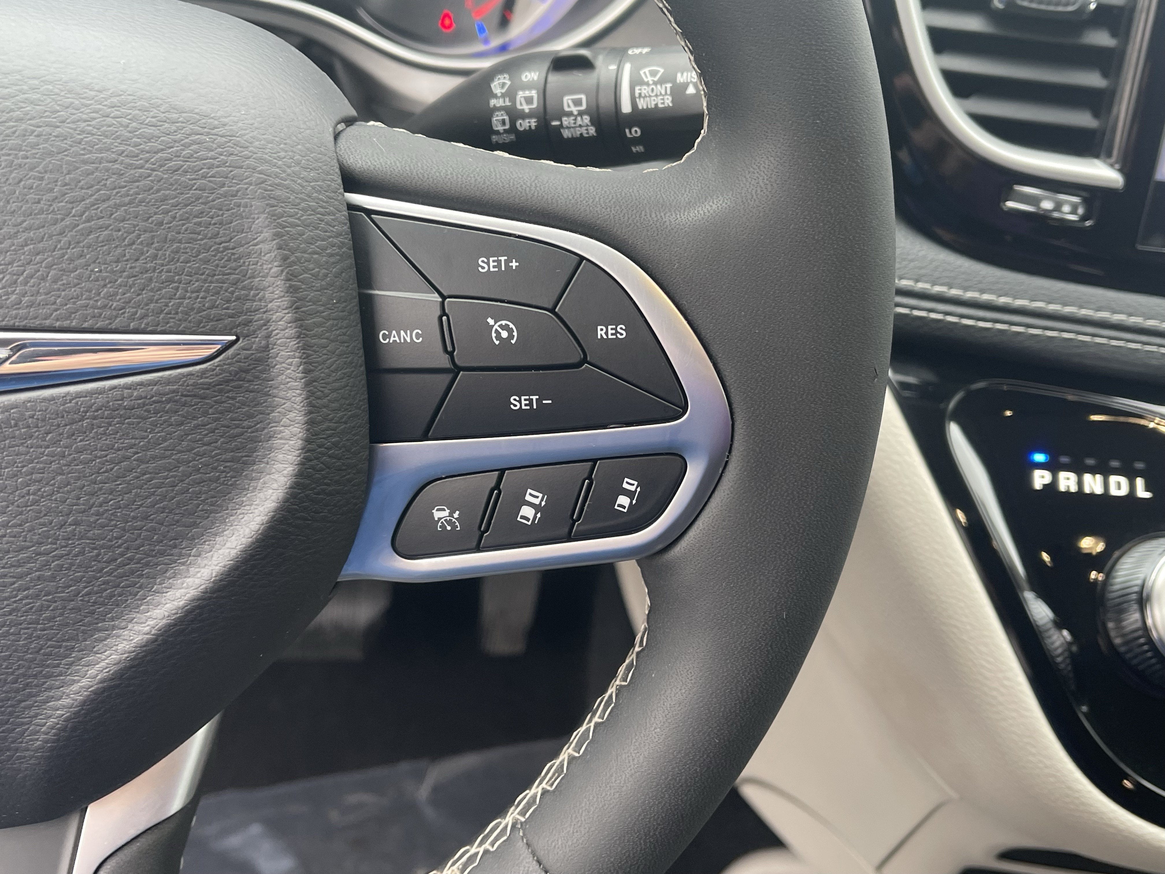2023 Chrysler Pacifica Hybrid Touring L