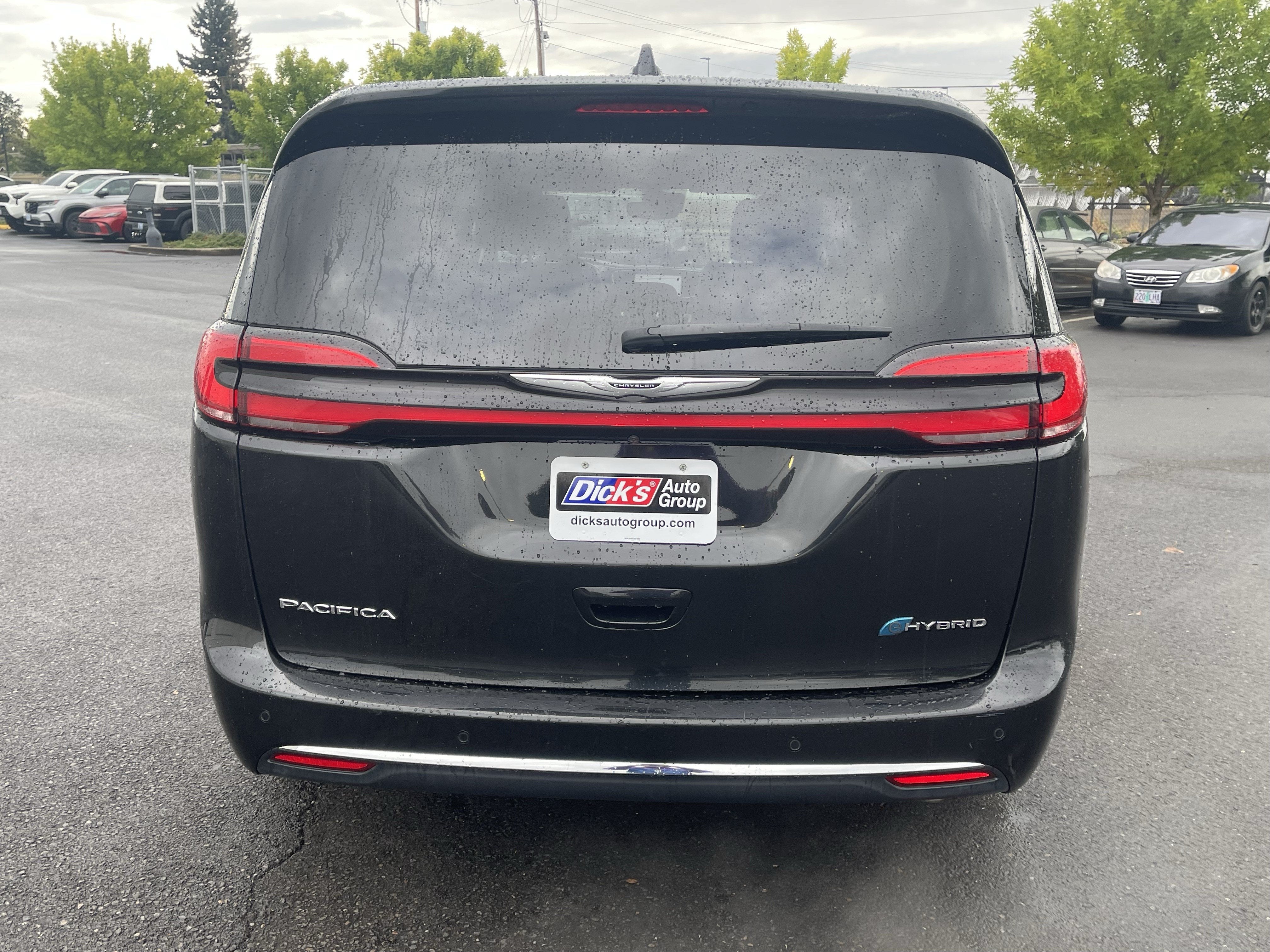 2023 Chrysler Pacifica Hybrid Touring L