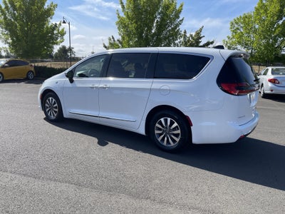 2023 Chrysler Pacifica Hybrid Limited