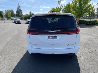 2023 Chrysler Pacifica Hybrid Limited