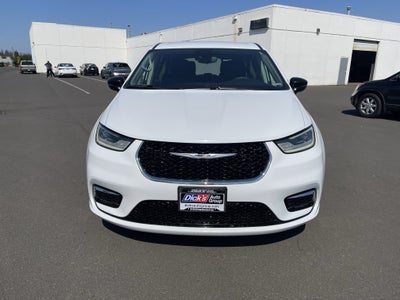 2024 Chrysler Pacifica Hybrid Select