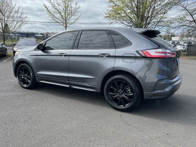 2022 Ford Edge SE