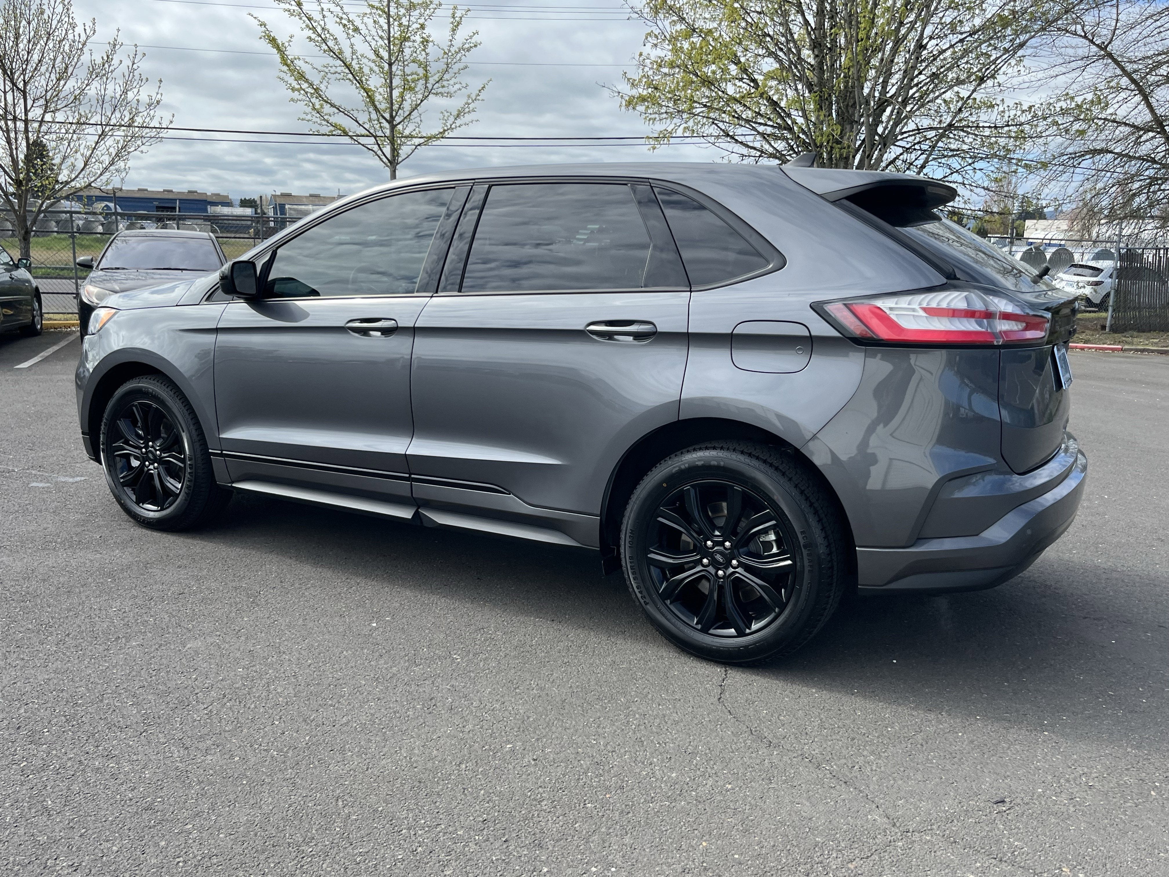 2022 Ford Edge SE