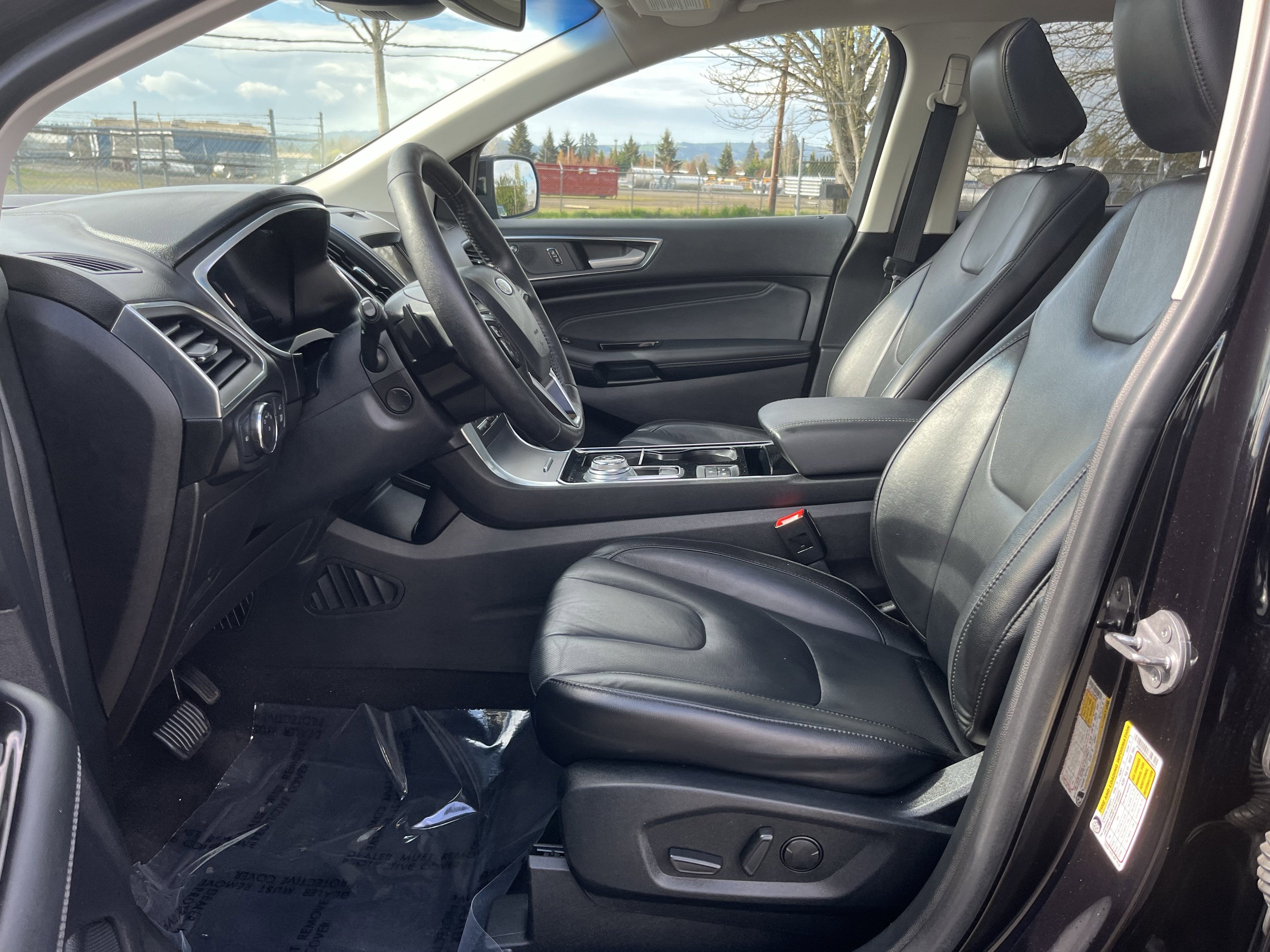 2020 Ford Edge Titanium