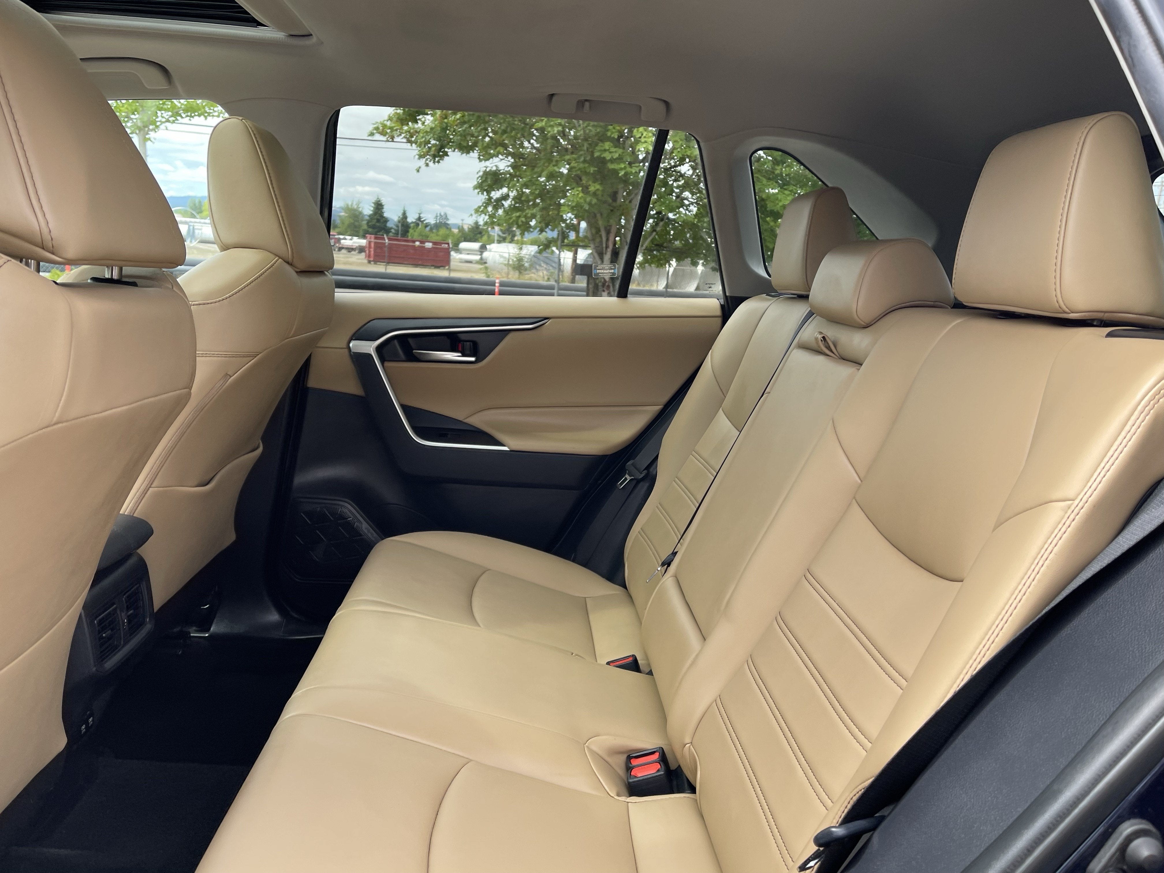 2020 Toyota RAV4 XLE Premium