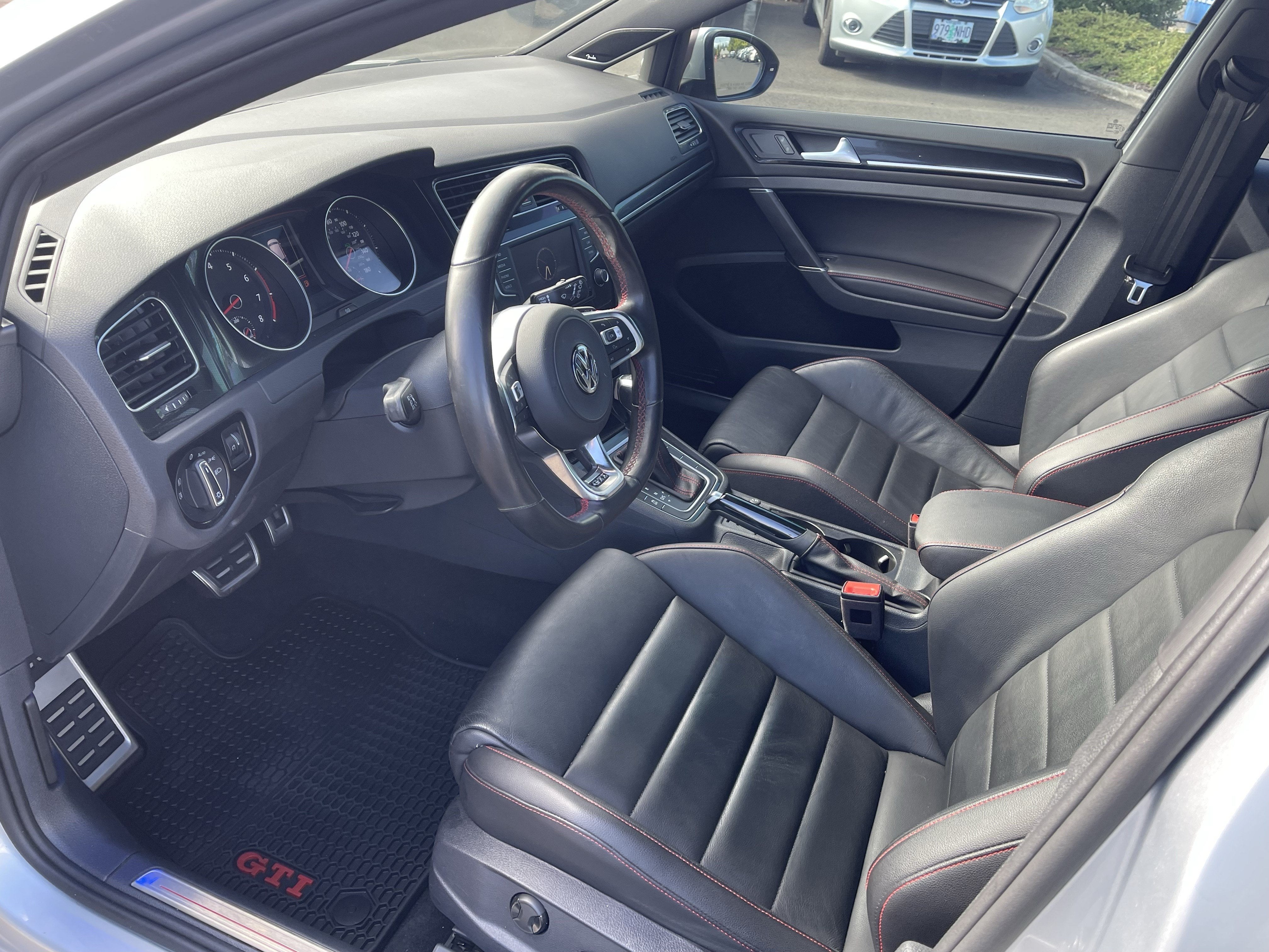 2017 Volkswagen Golf GTI S