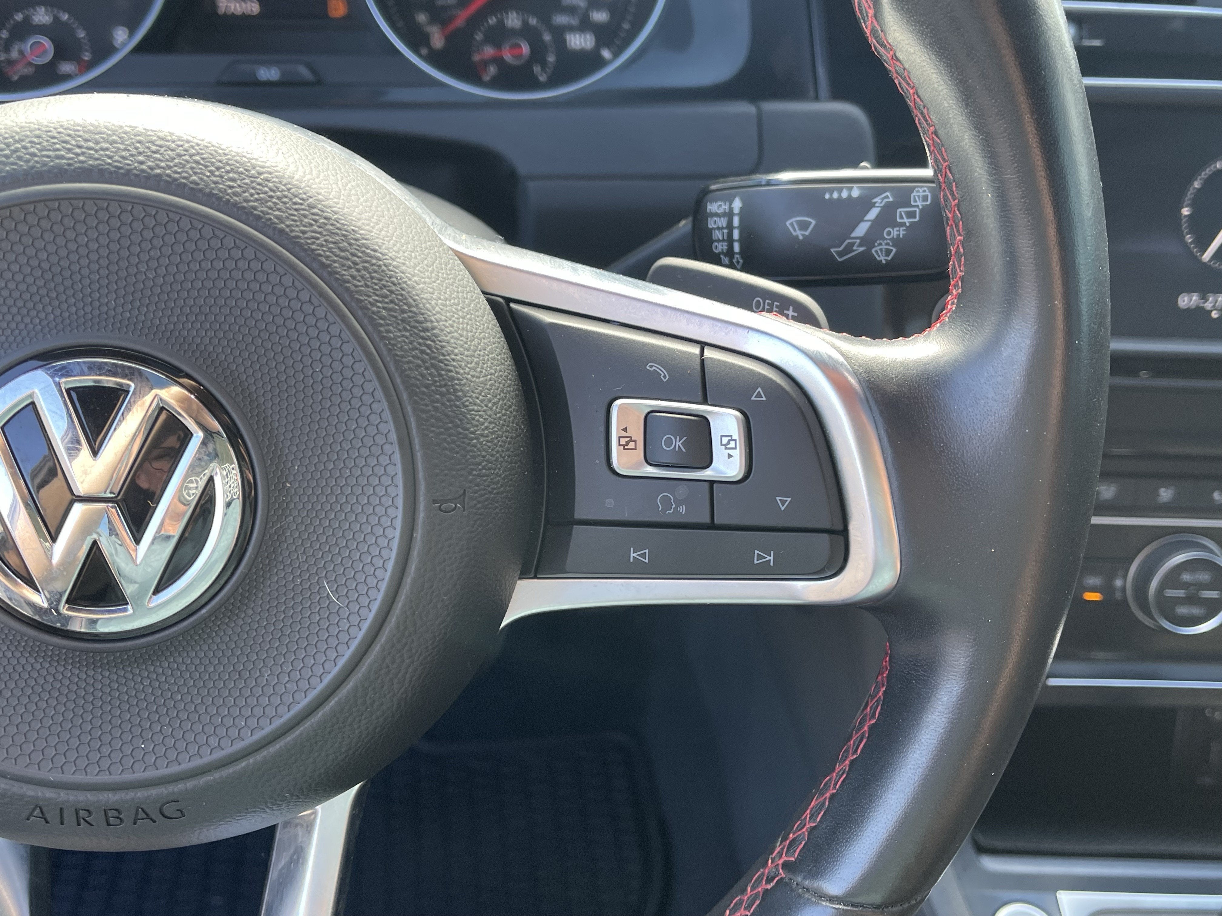 2017 Volkswagen Golf GTI S
