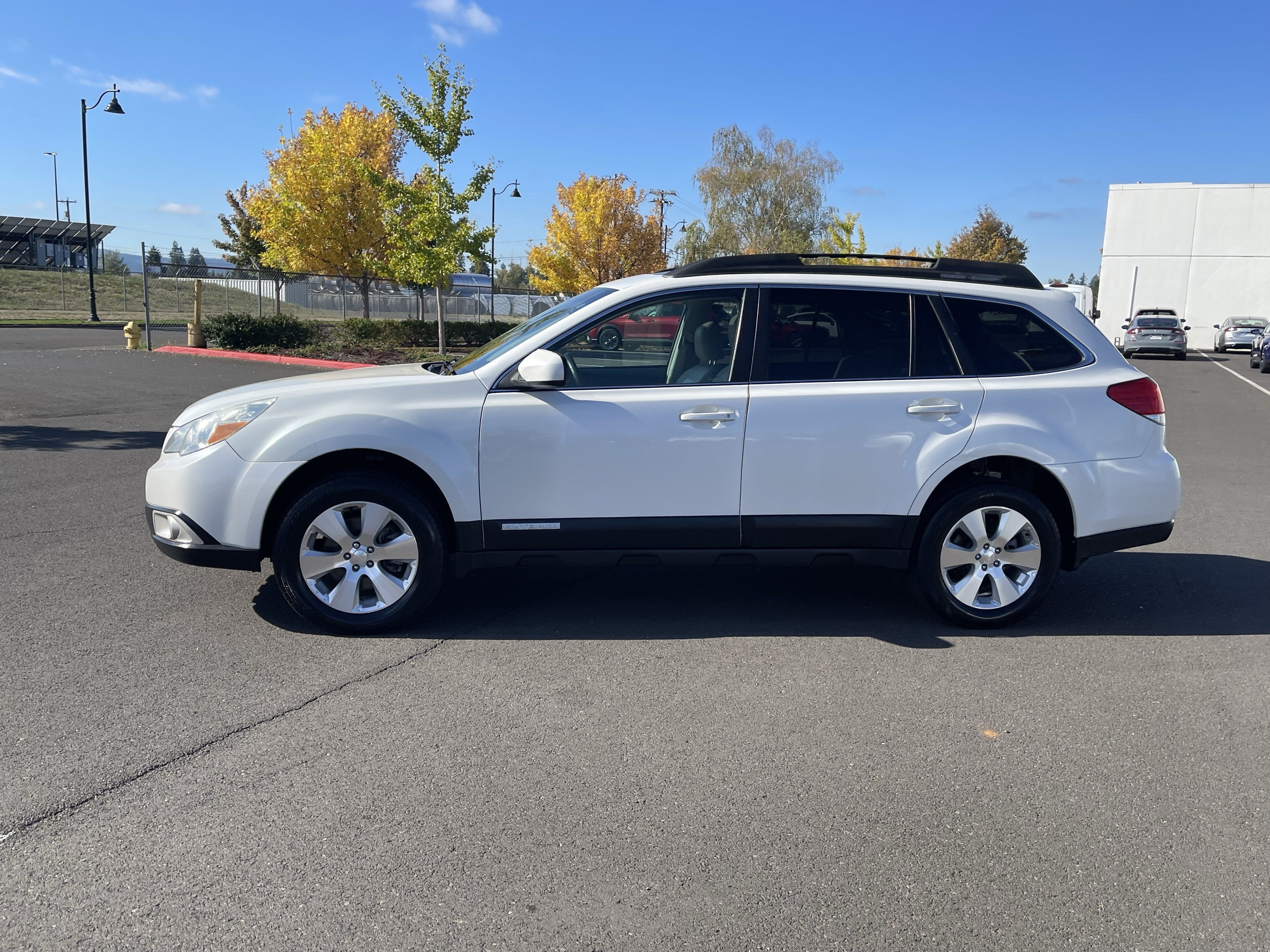 Used 2011 Subaru Outback 3.6R Limited with VIN 4S4BRDKC7B2376260 for sale in Hillsboro, OR