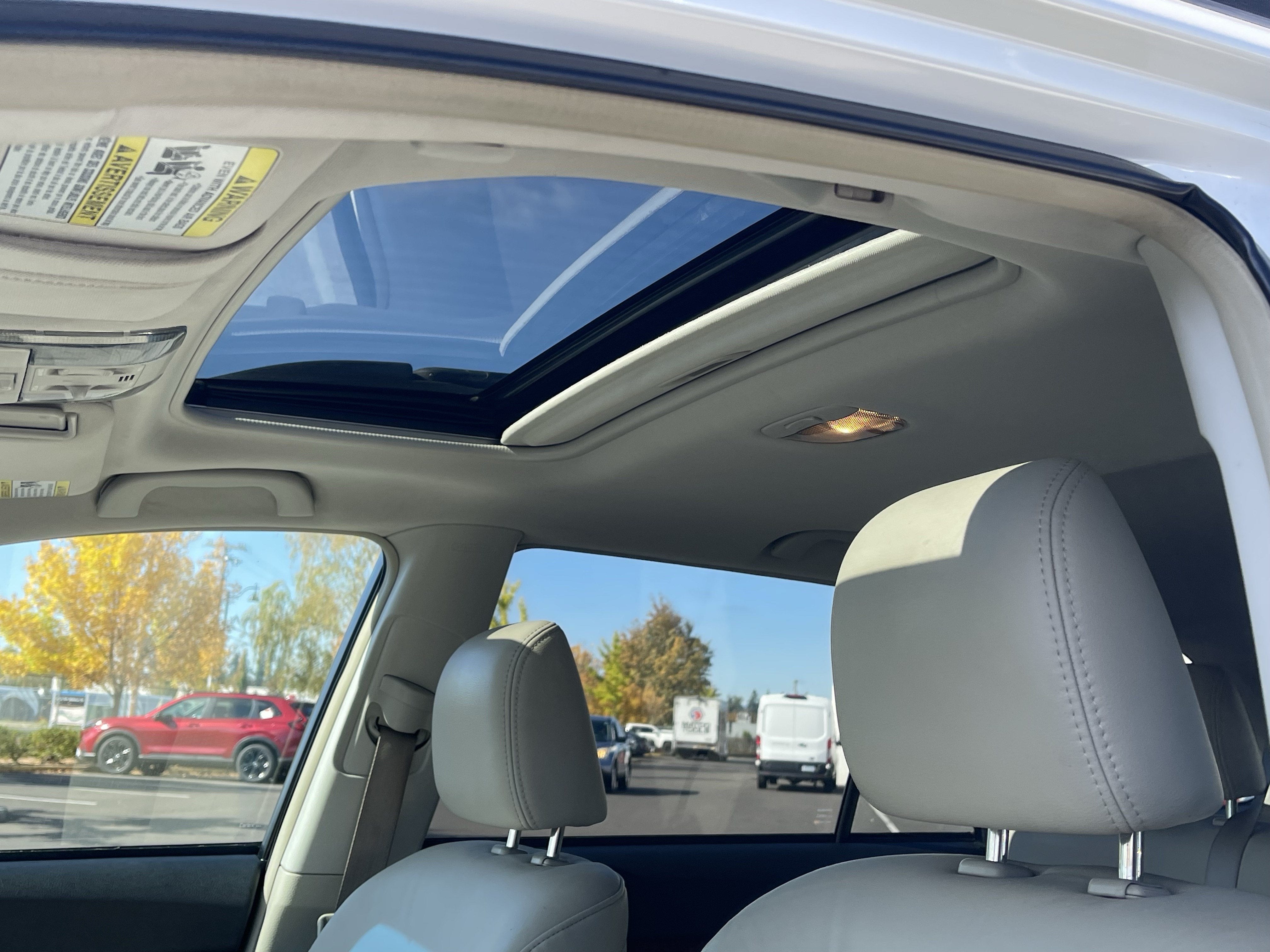 2011 Subaru Outback 3.6R Limited Pwr Moon