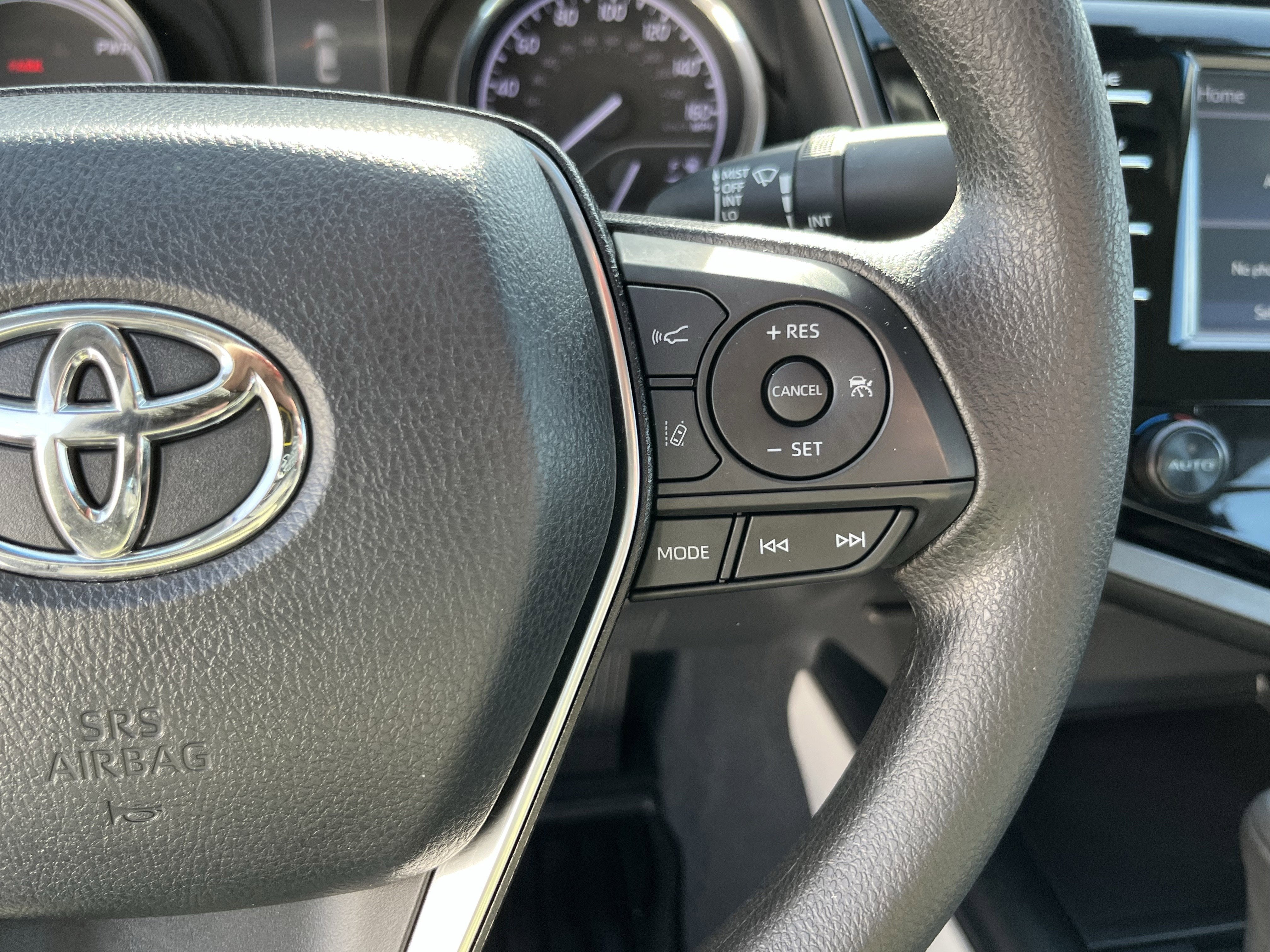 2019 Toyota Camry Hybrid LE