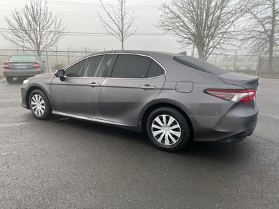 2022 Toyota Camry Hybrid LE