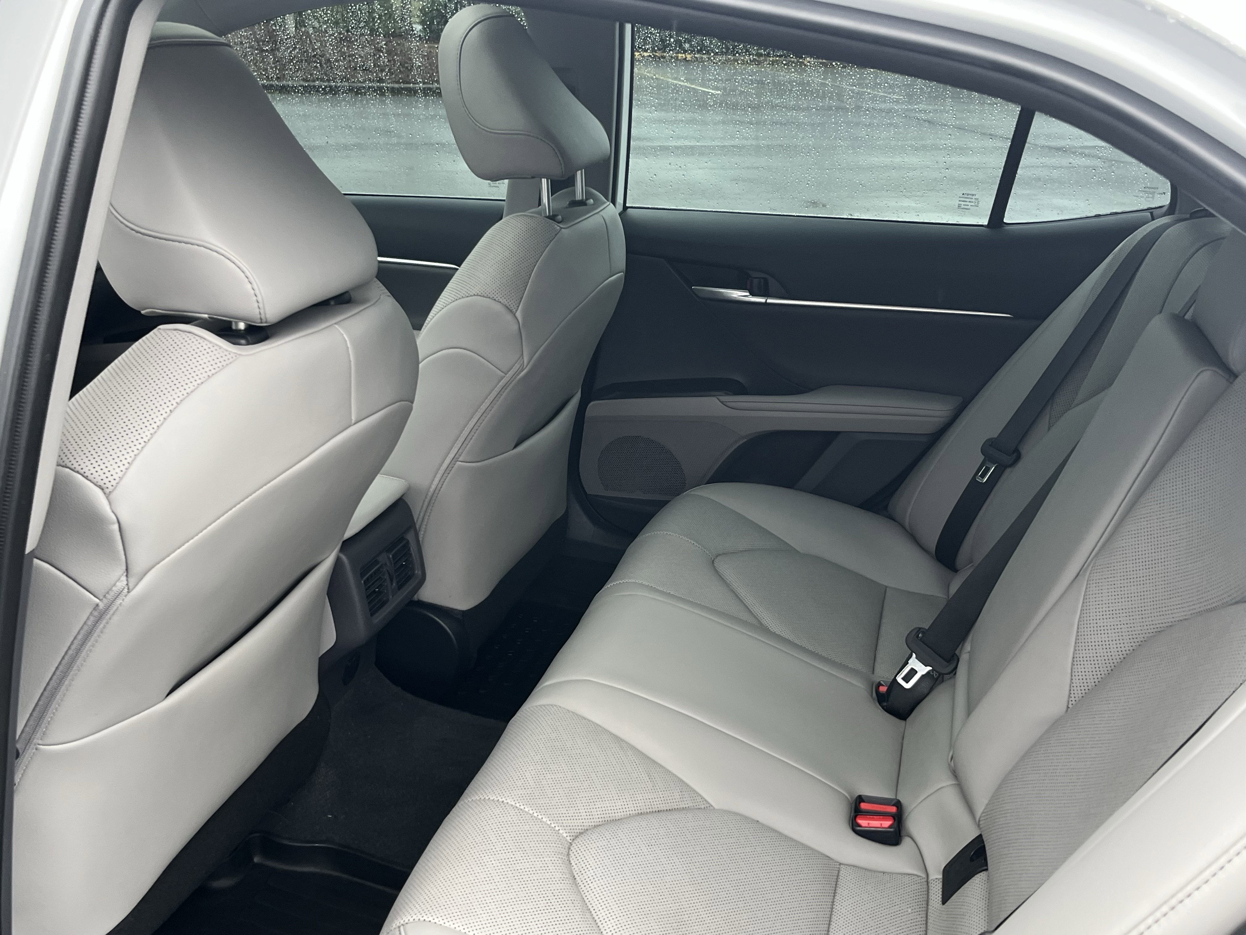 2023 Toyota Camry Hybrid XLE