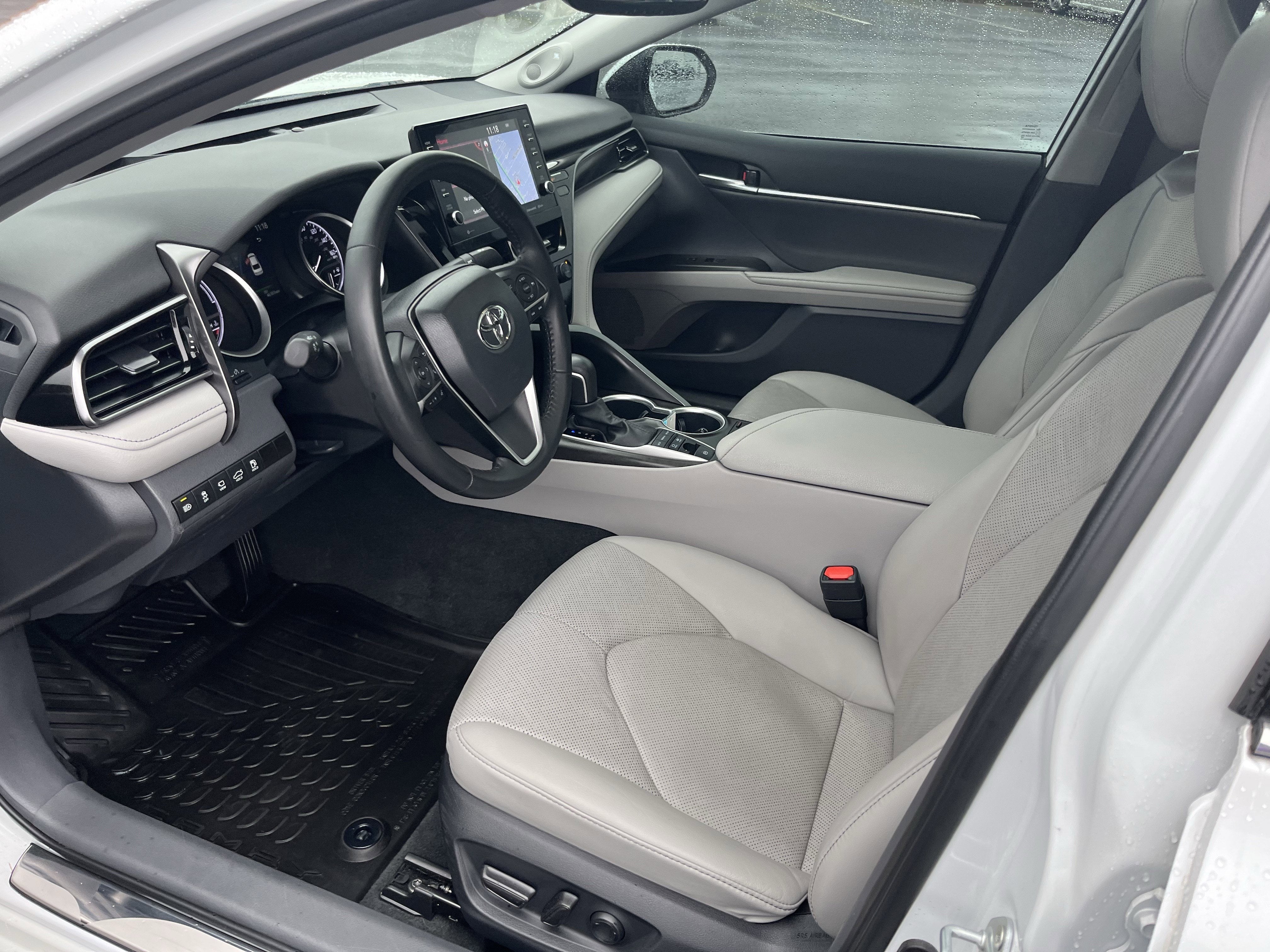 2023 Toyota Camry Hybrid XLE