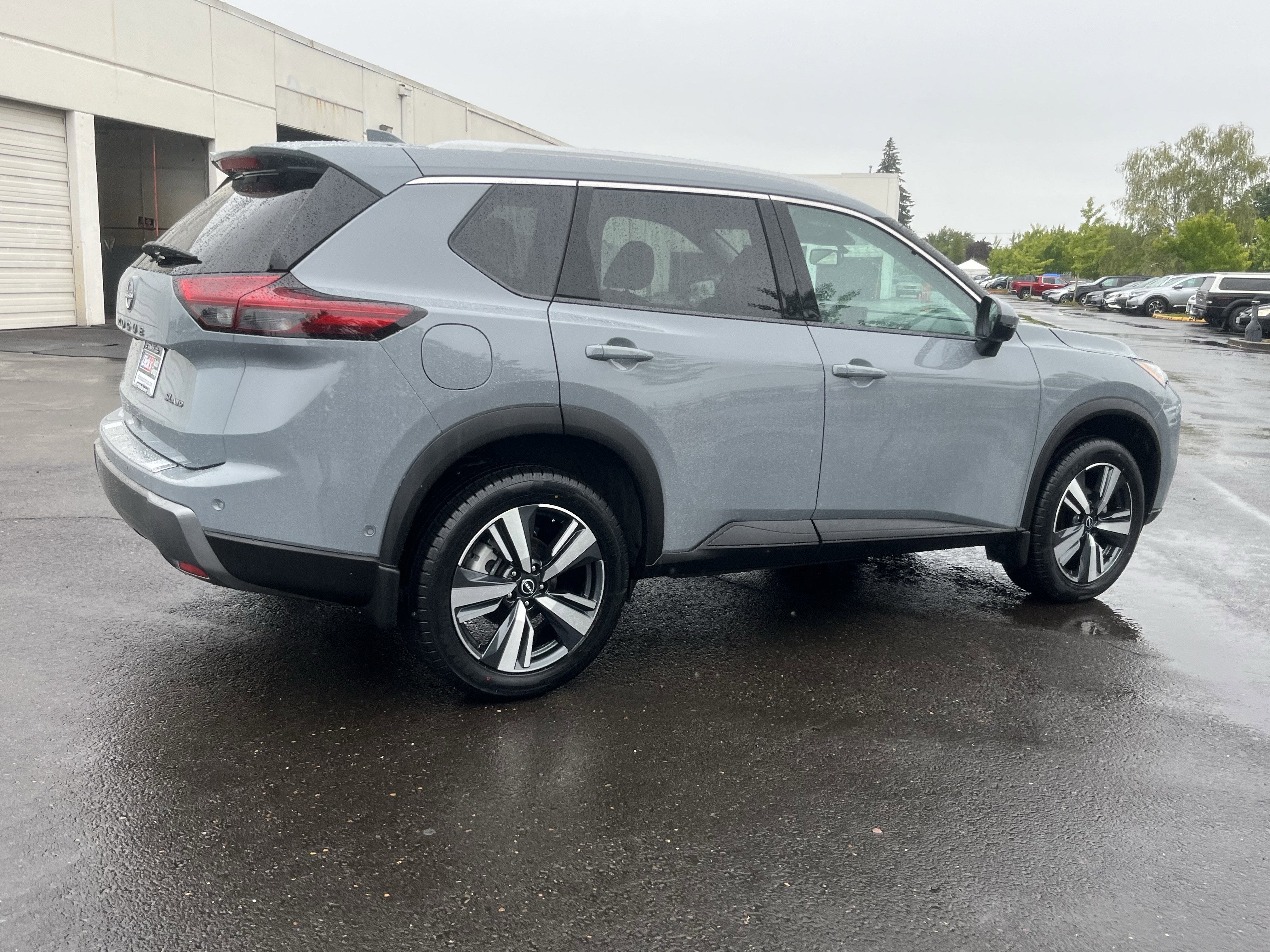 2025 Nissan Rogue SL